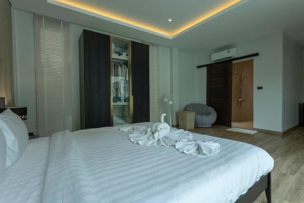 3br Brand New Luxury Large Pool Rawai #v105 Villa Ban Saiyuan
