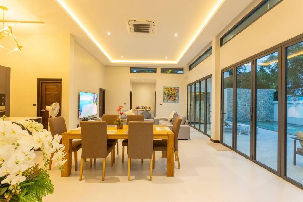 Villa 3br Brand New Luxury Large Pool Rawai #v105 Ban Saiyuan