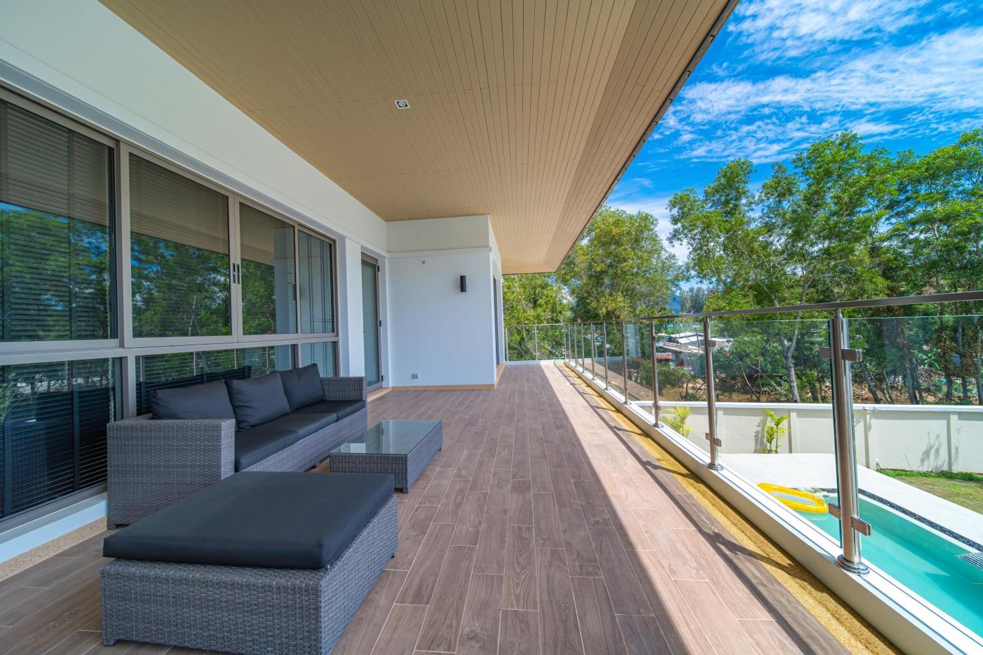 5 Bdr 18 Meter Pool In Laguna Phuket
