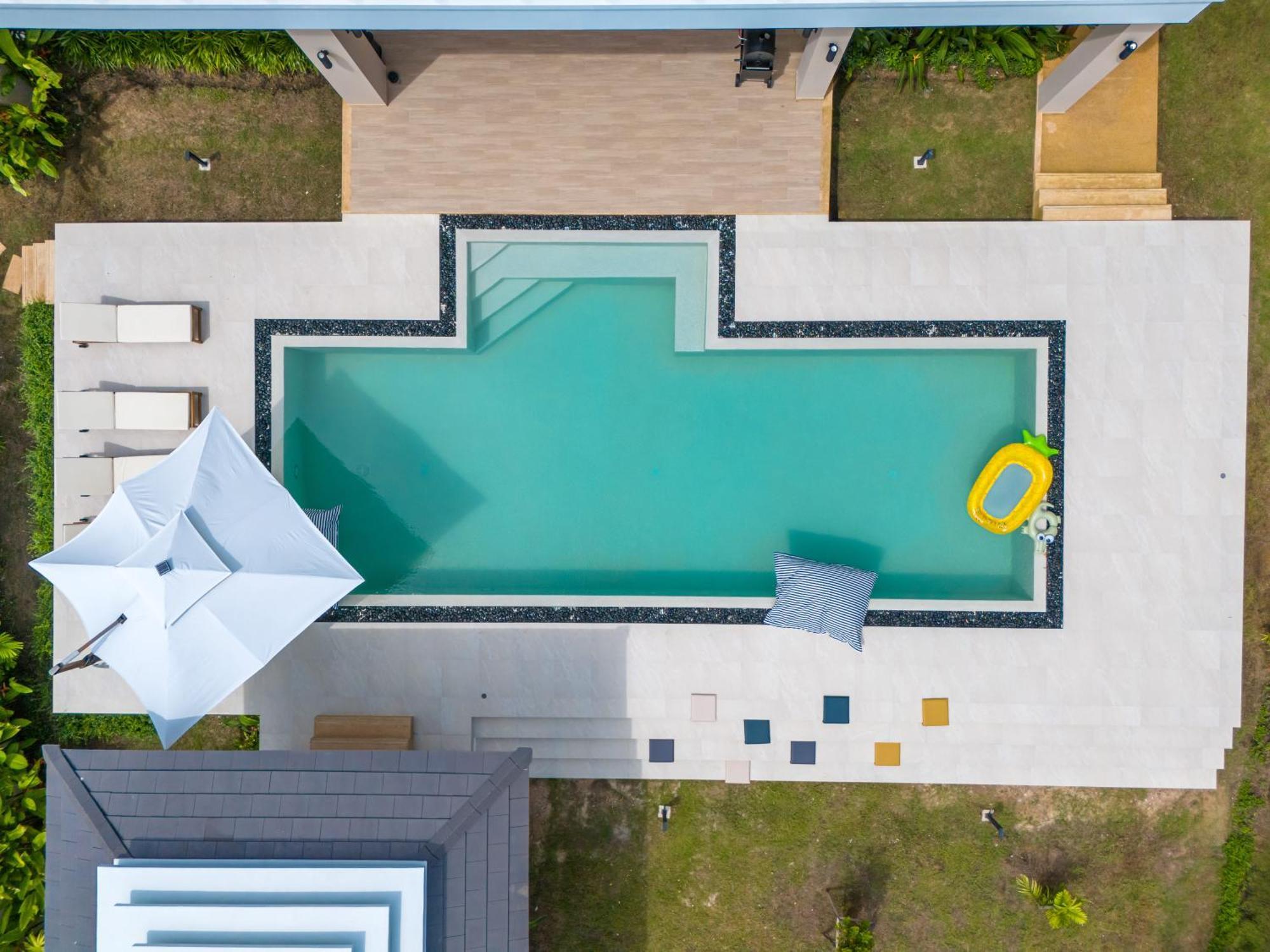 Villa 5 Bdr 18 Meter Pool In Laguna *