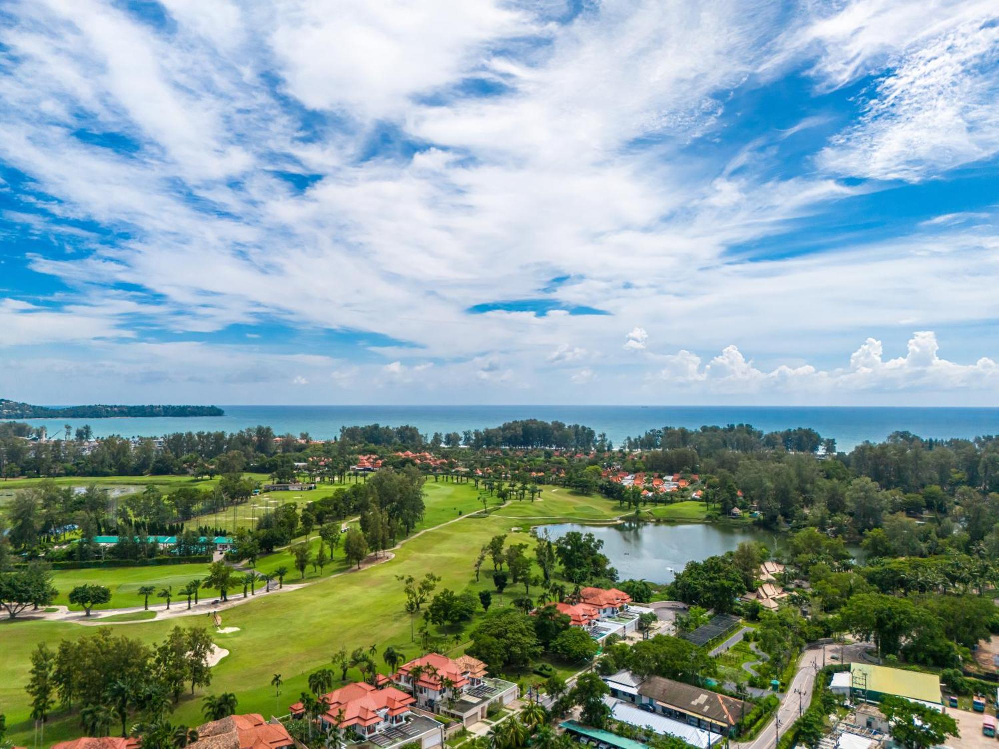 5 Bdr 18 Meter Pool In Laguna Villa