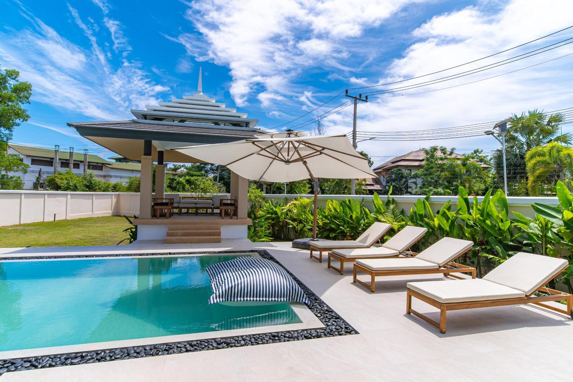 5 Bdr 18 Meter Pool In Laguna Villa Phuket