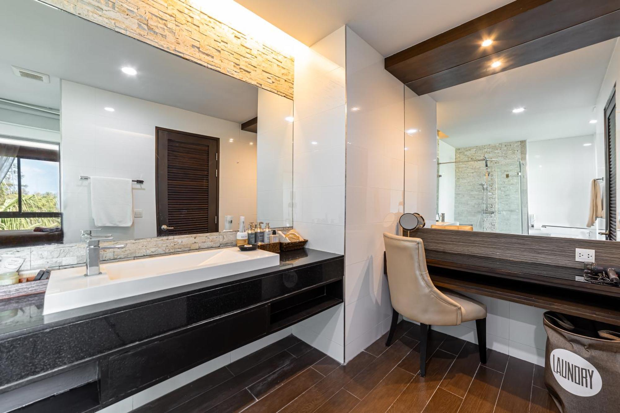Apartment The Regent Bangtao 2 Bedroom *