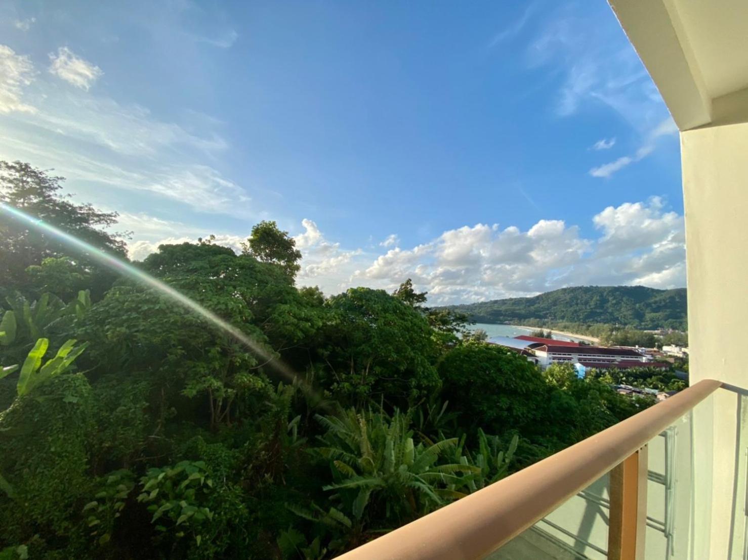 Cozy 1gbps Wifi Oceanview Apartment