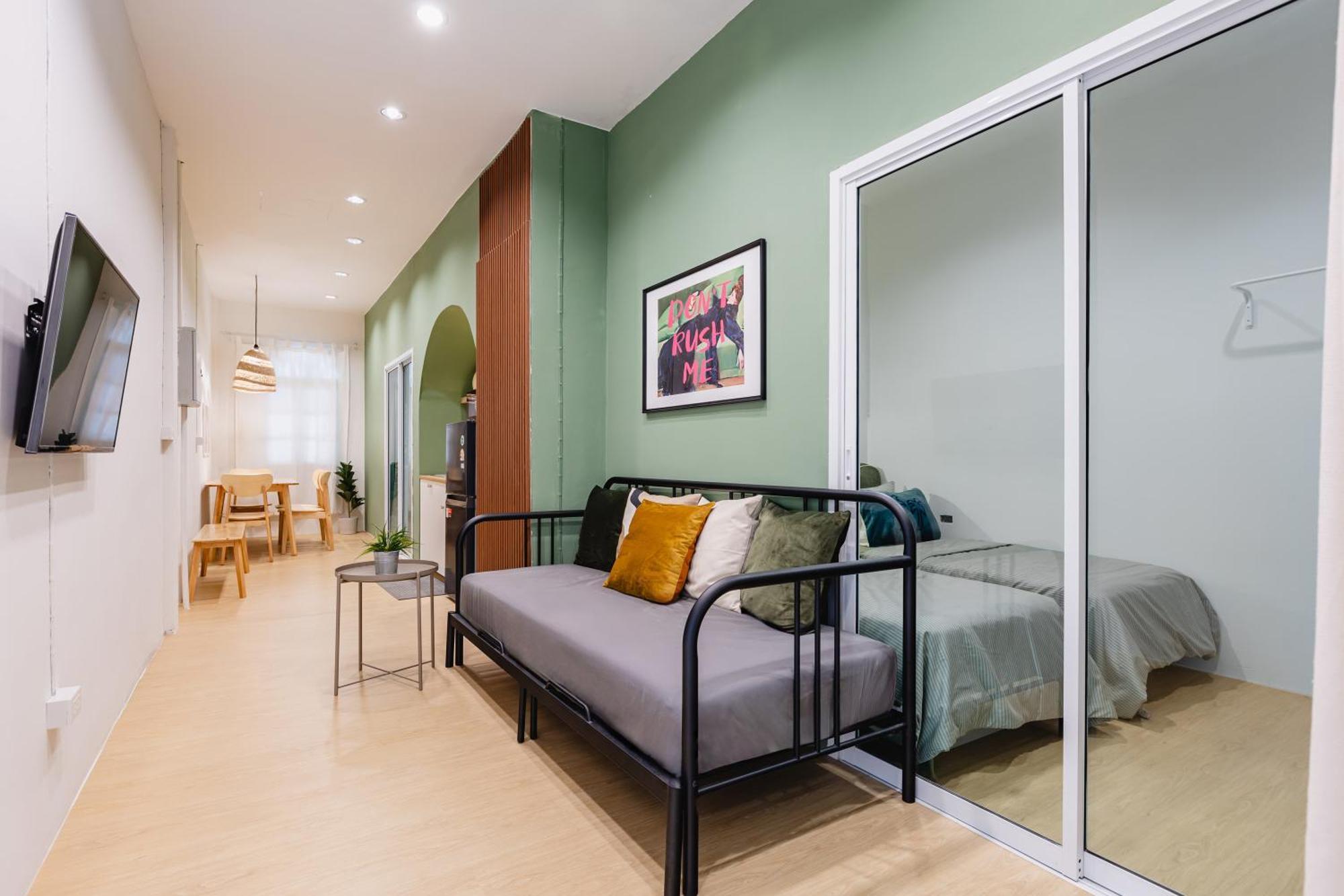 Budget Prime Location 2 Bedroom 6 Persons Apartment