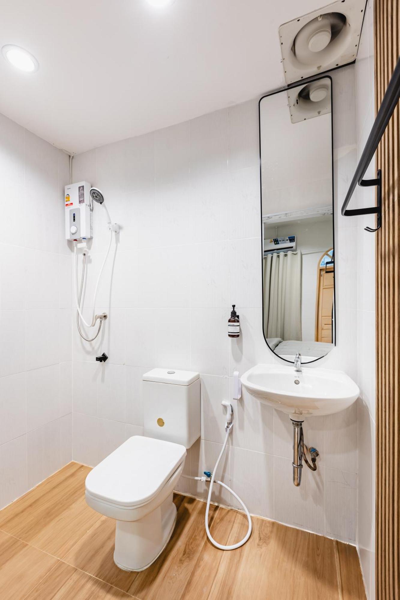 Apartment Budget Prime Location 2 Bedroom 6 Persons