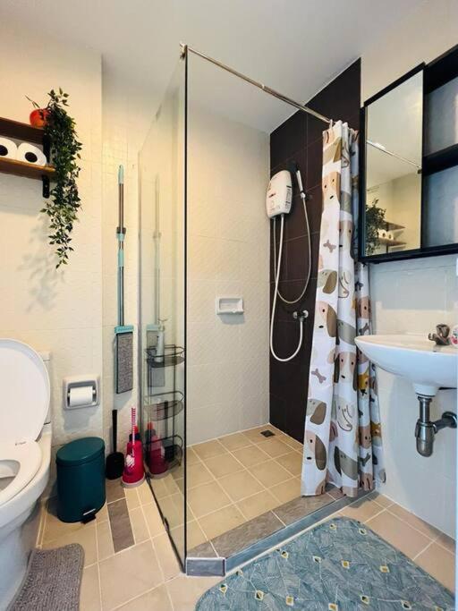 Entire Cozy In Bangtao, Phuket Hosted By Ann * Bang Tao Beach (Phuket)