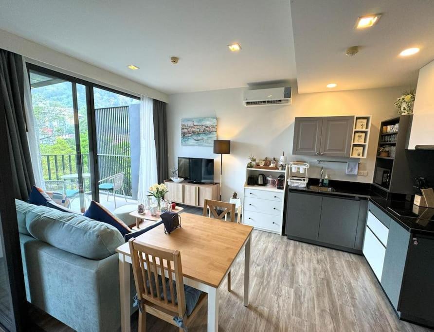Deck Private By Lofty Apartment