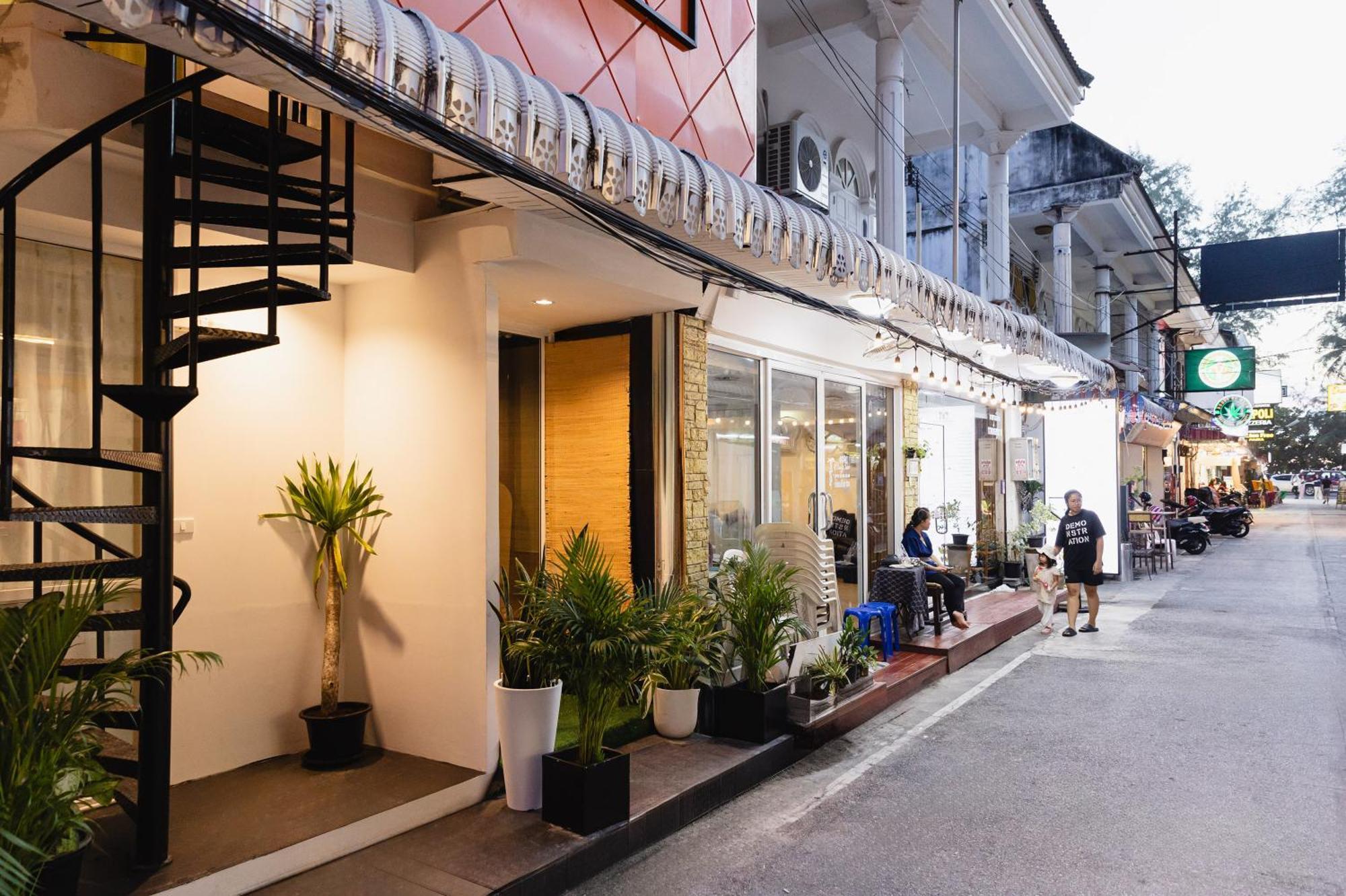 Apartment Budget Prime Location 2 Bedroom 6 Persons Patong