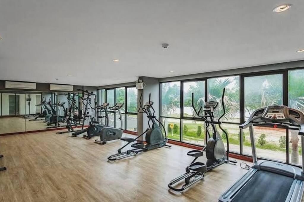Fully Renovated In Boat Avenue, Bangtao