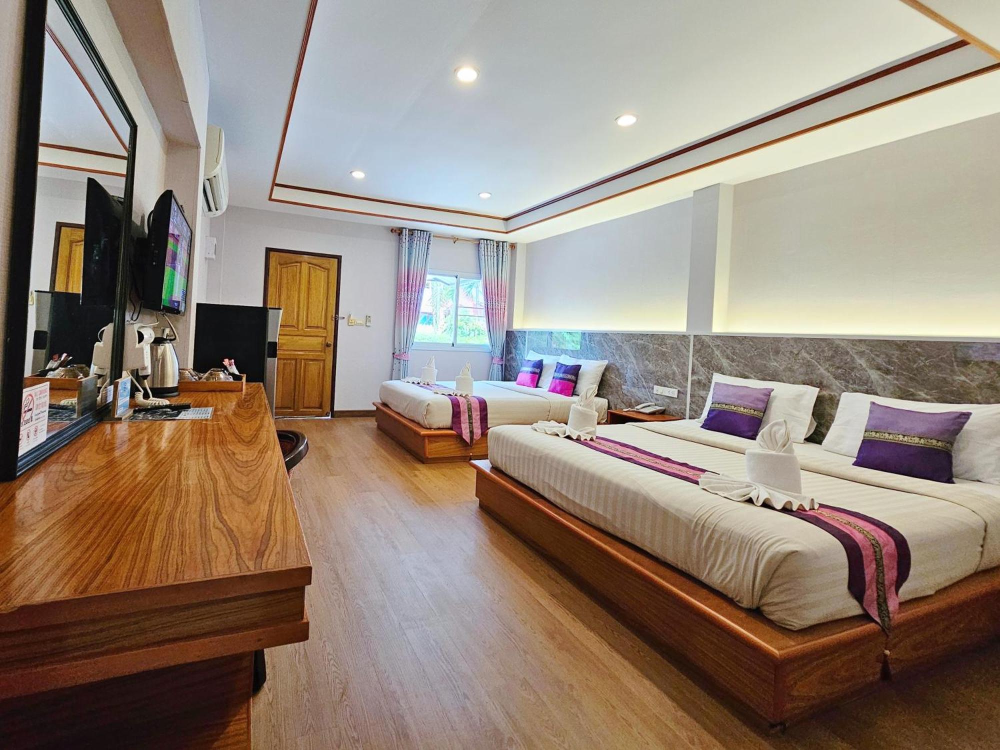 Hotel Phaithong Sotel 3*