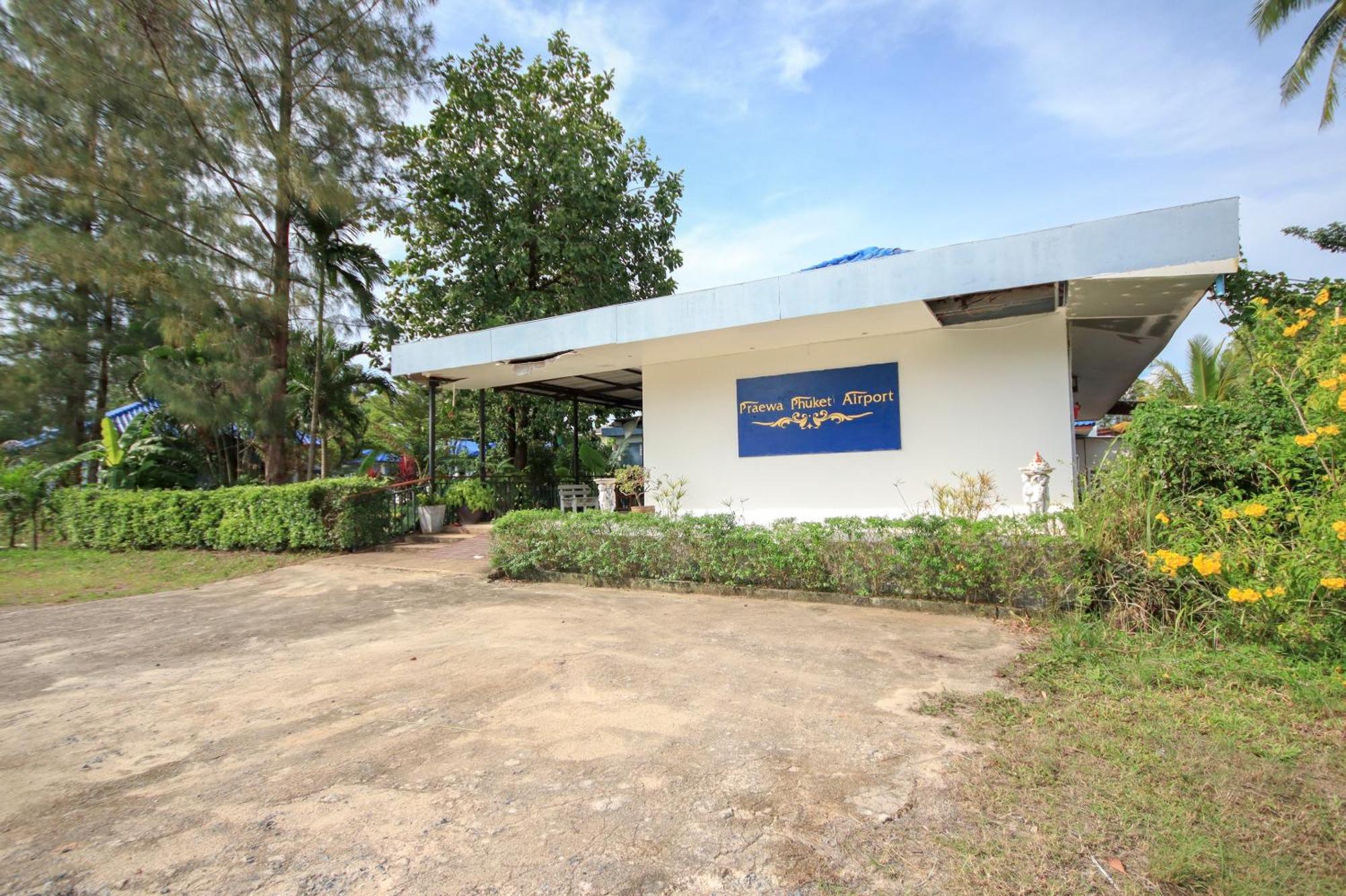 Hotel Capital O75345 Praewa Naiyang Phuket 4*