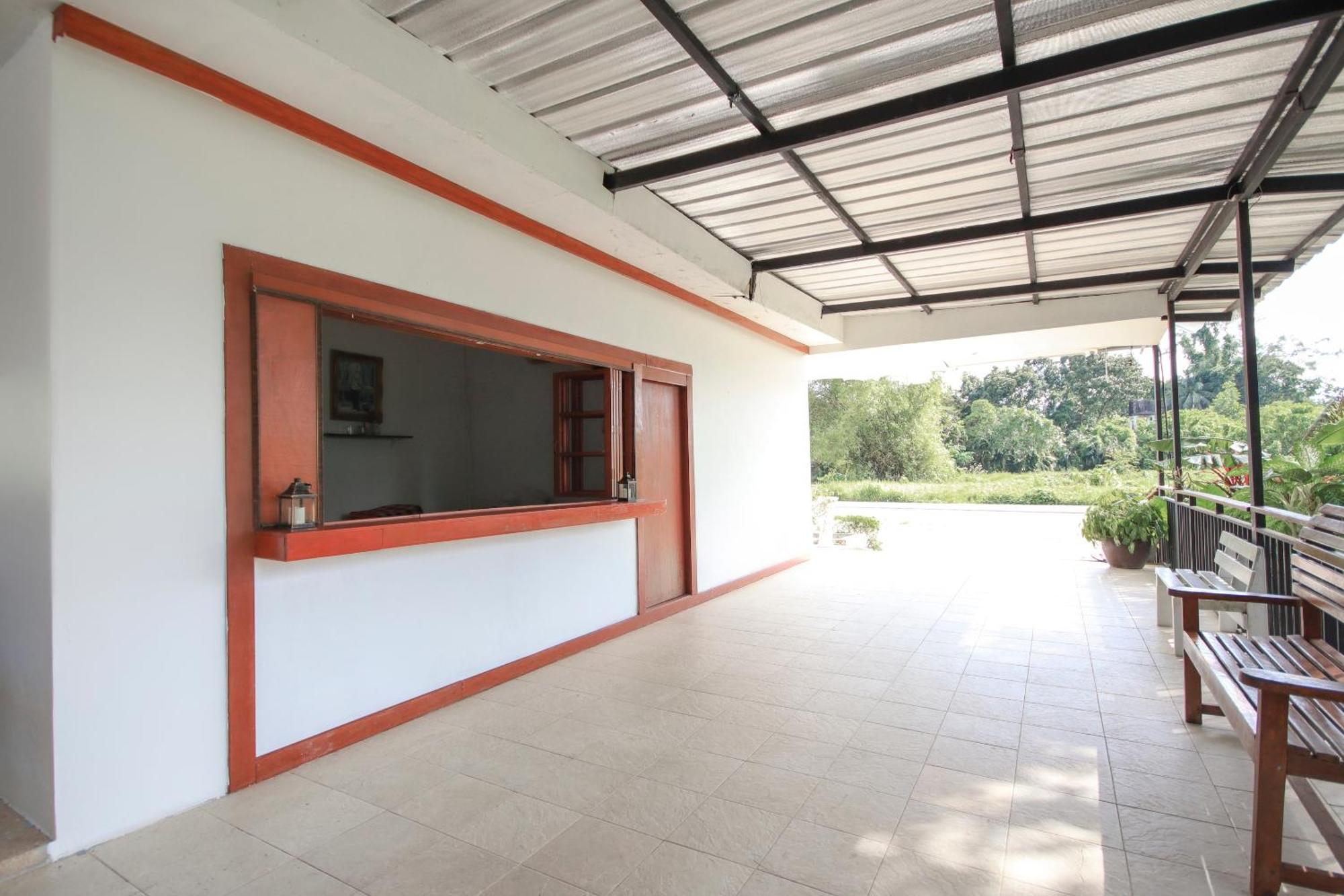 Capital O75345 Praewa Naiyang Phuket Hotel Nai Yang Beach
