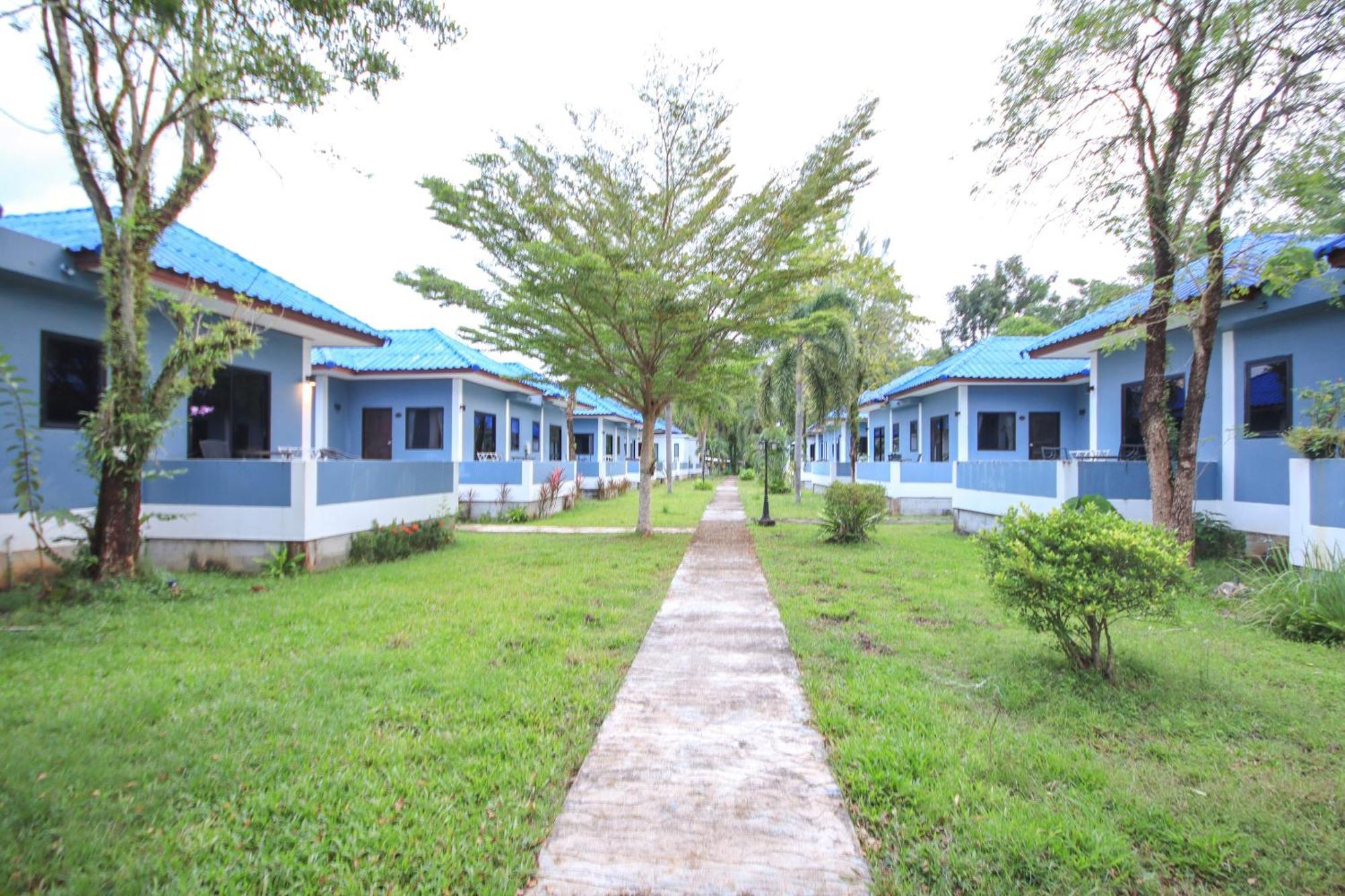 Capital O75345 Praewa Naiyang Phuket 4*