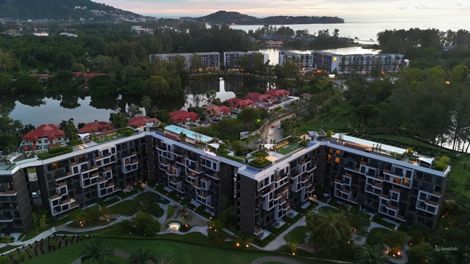 Modern 2-bedroom Garden View In Skypark Laguna * Bang Tao Beach (Phuket)