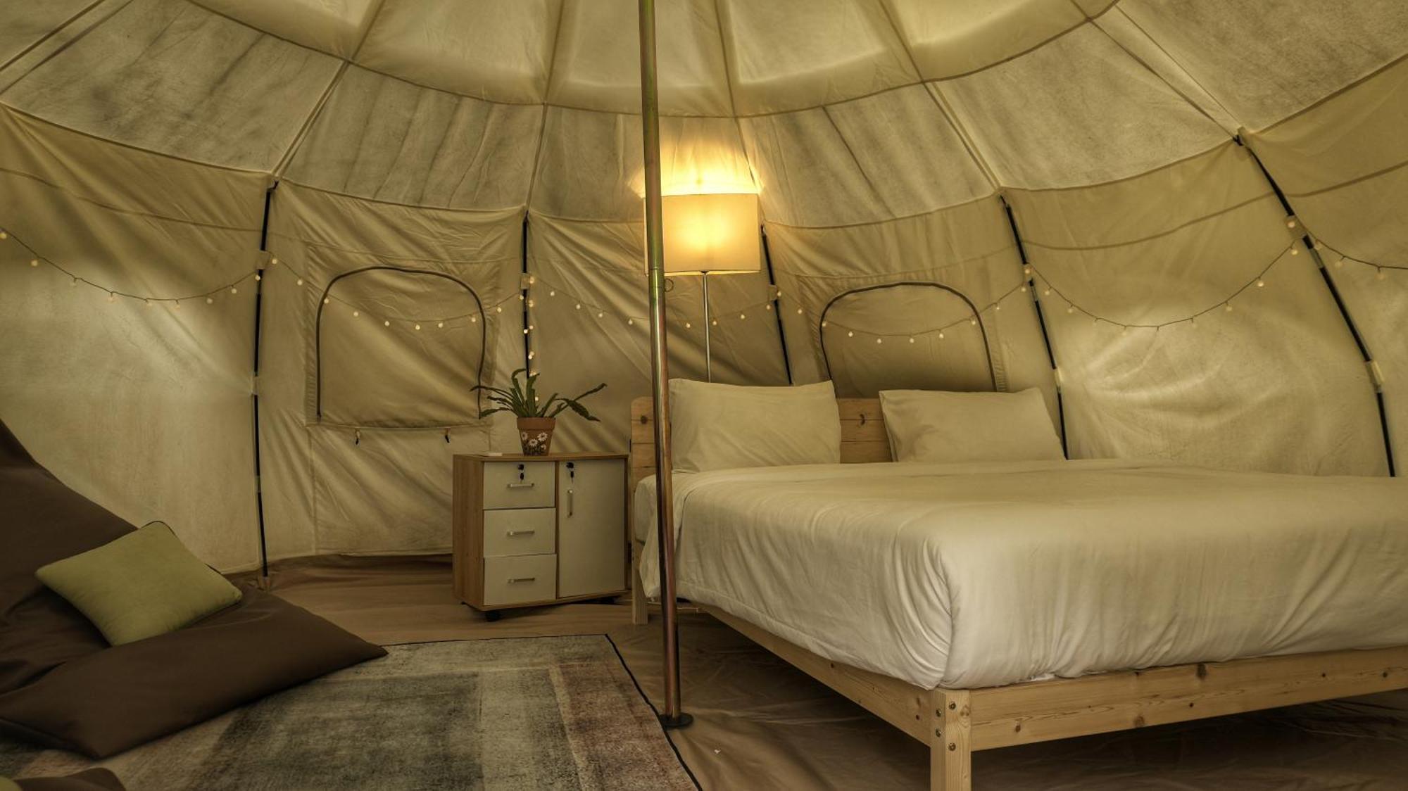 Bambus Restaurant, Bar & Glamping * Patong