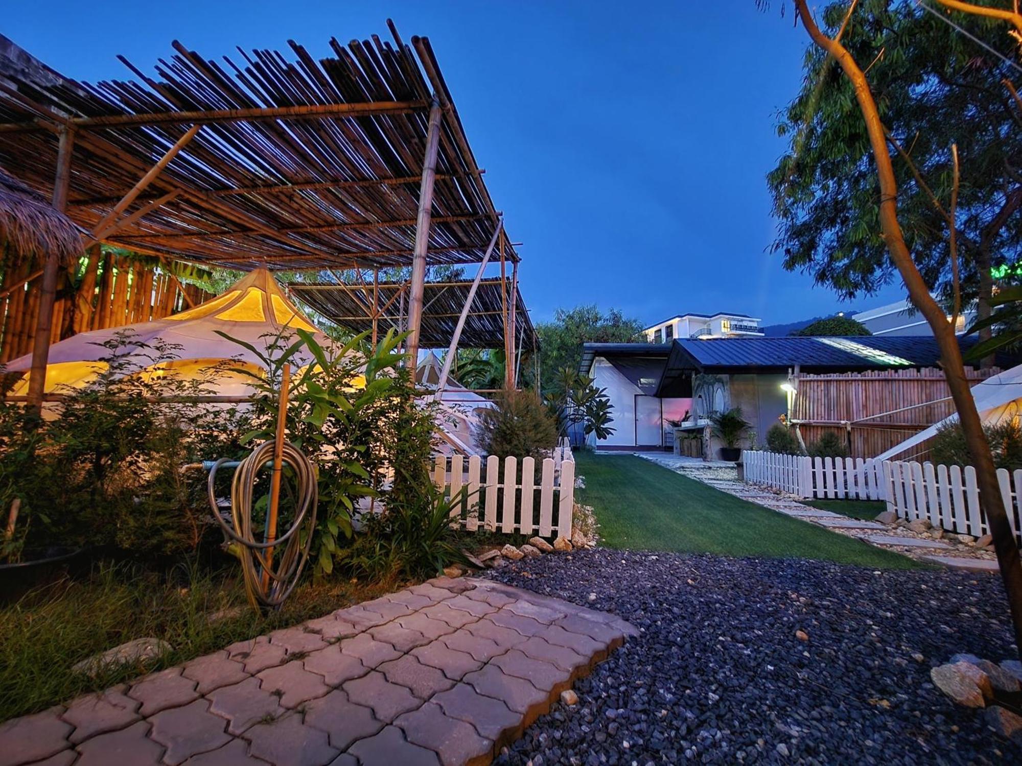 Bambus Restaurant, Bar & Glamping Patong