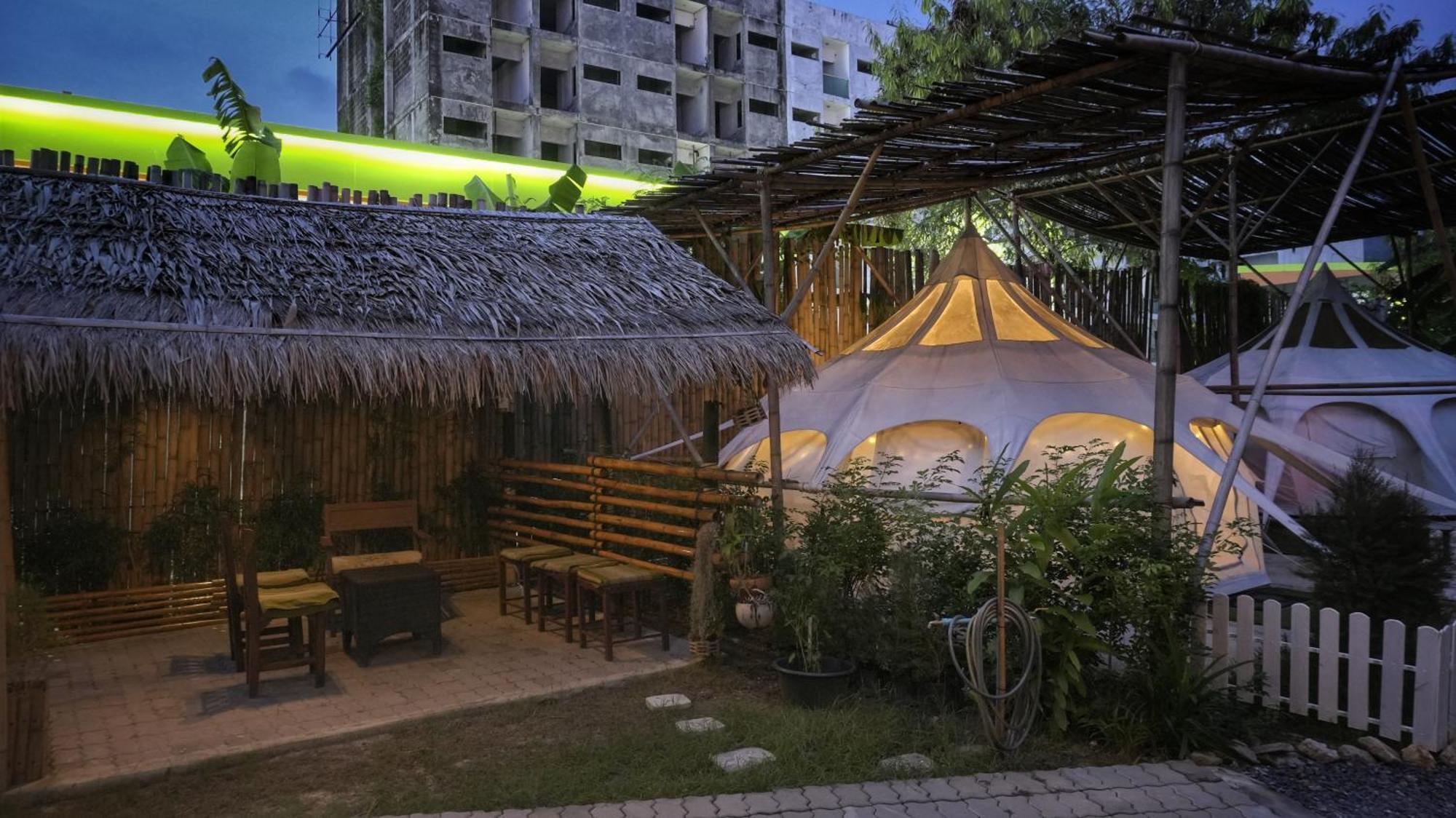 Bambus Restaurant, Bar &