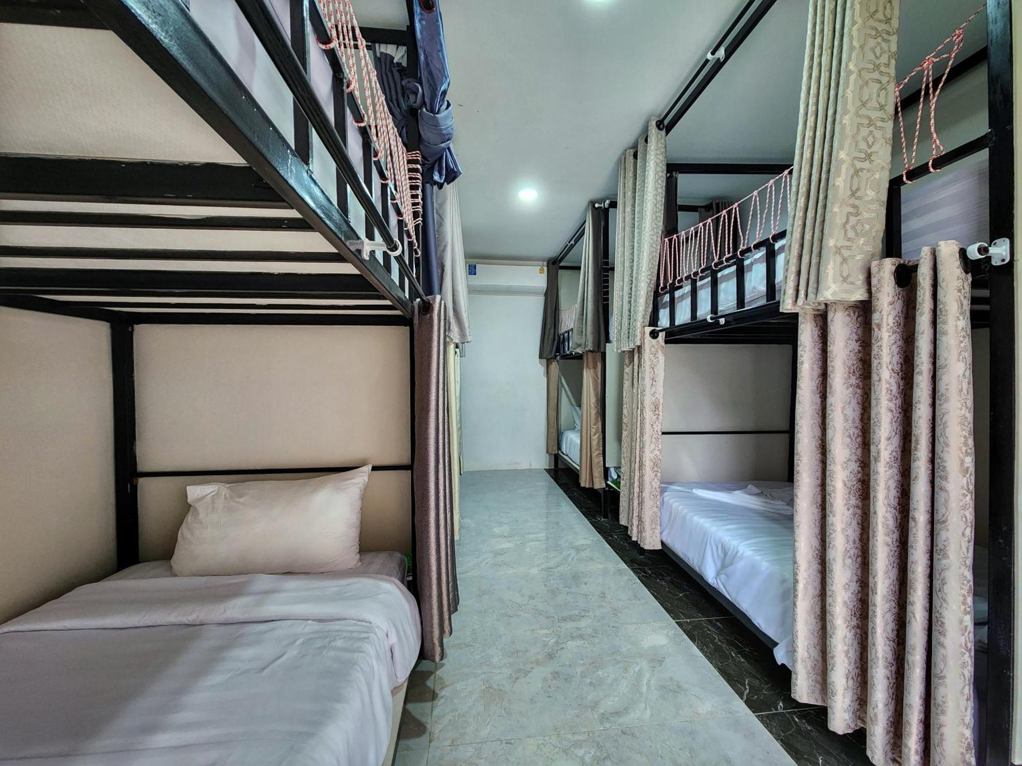Bambus Restaurant, Bar & Patong