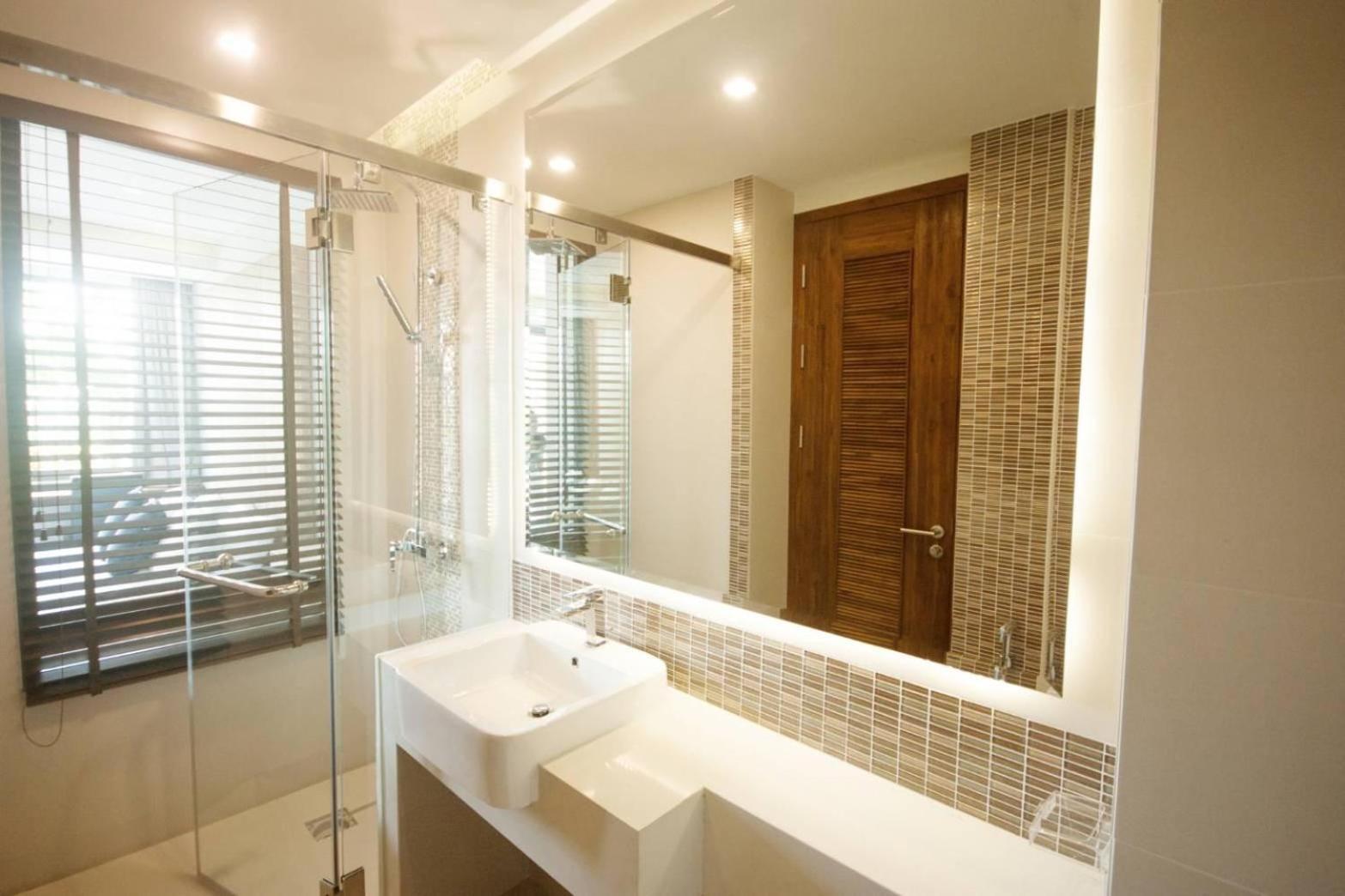 1 Bedroom Near - At The Tree * Rawai