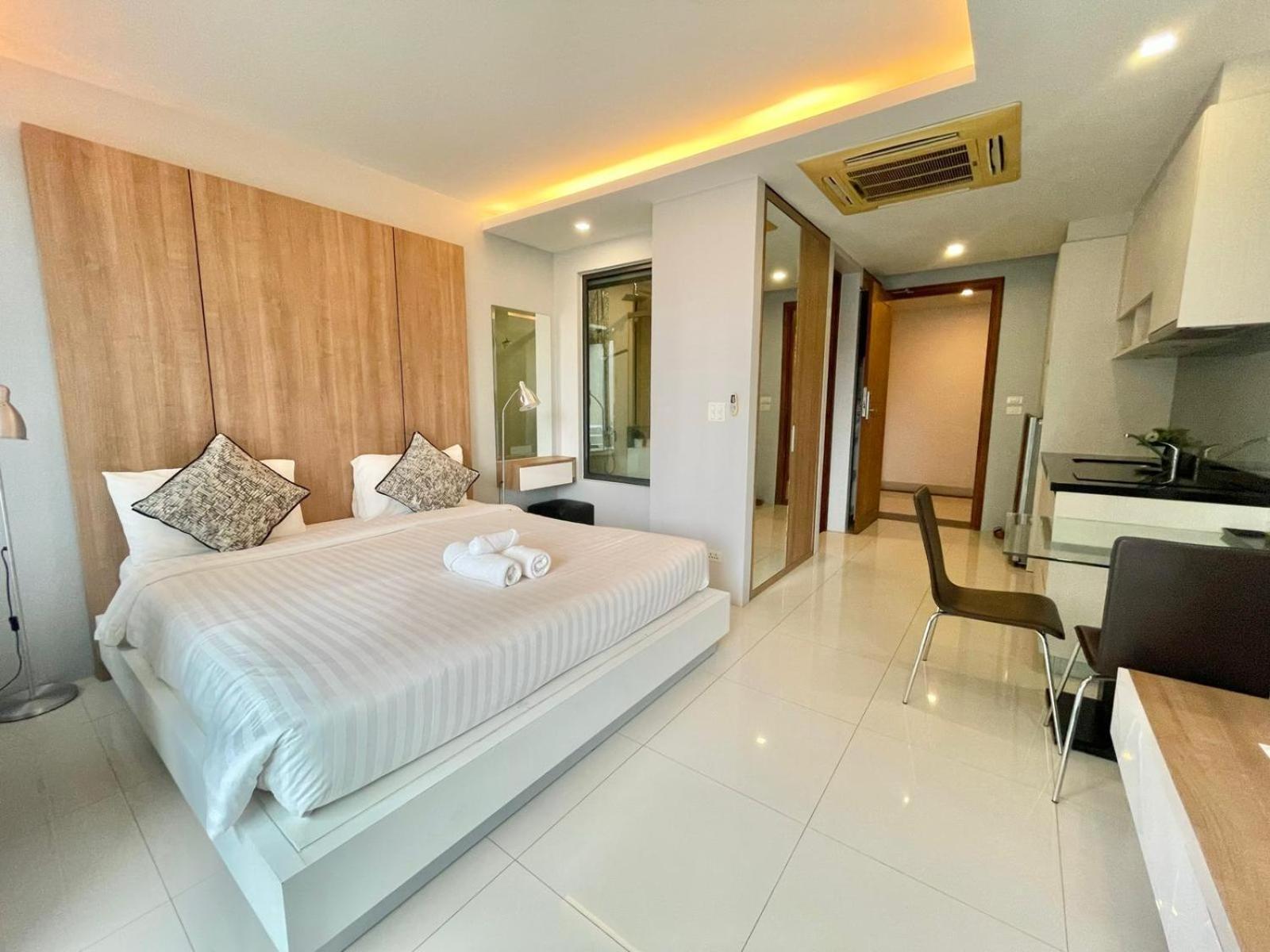 1 Bedroom Near - At The Tree * Rawai