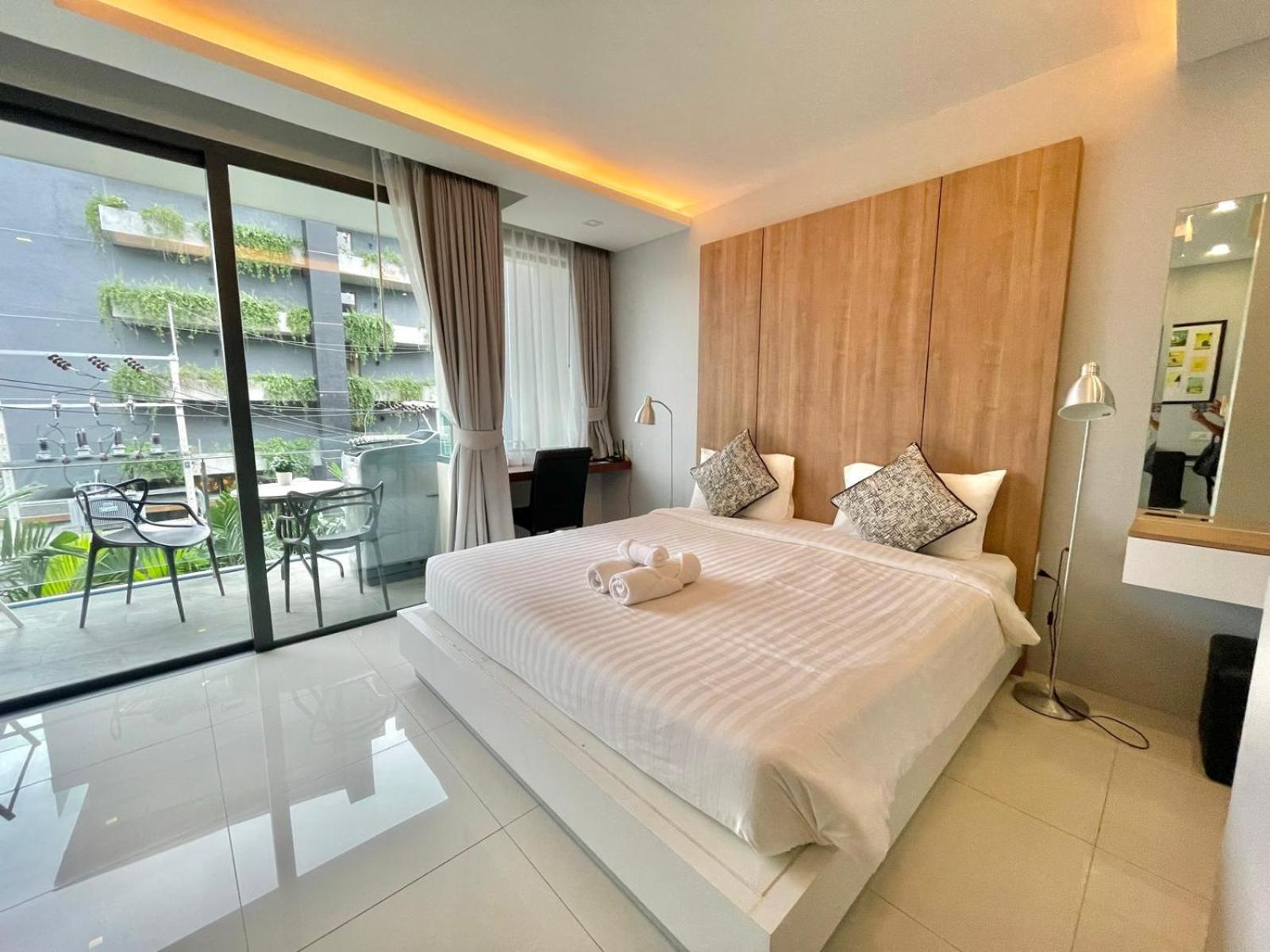 1 Bedroom Near - At The Tree Apartment