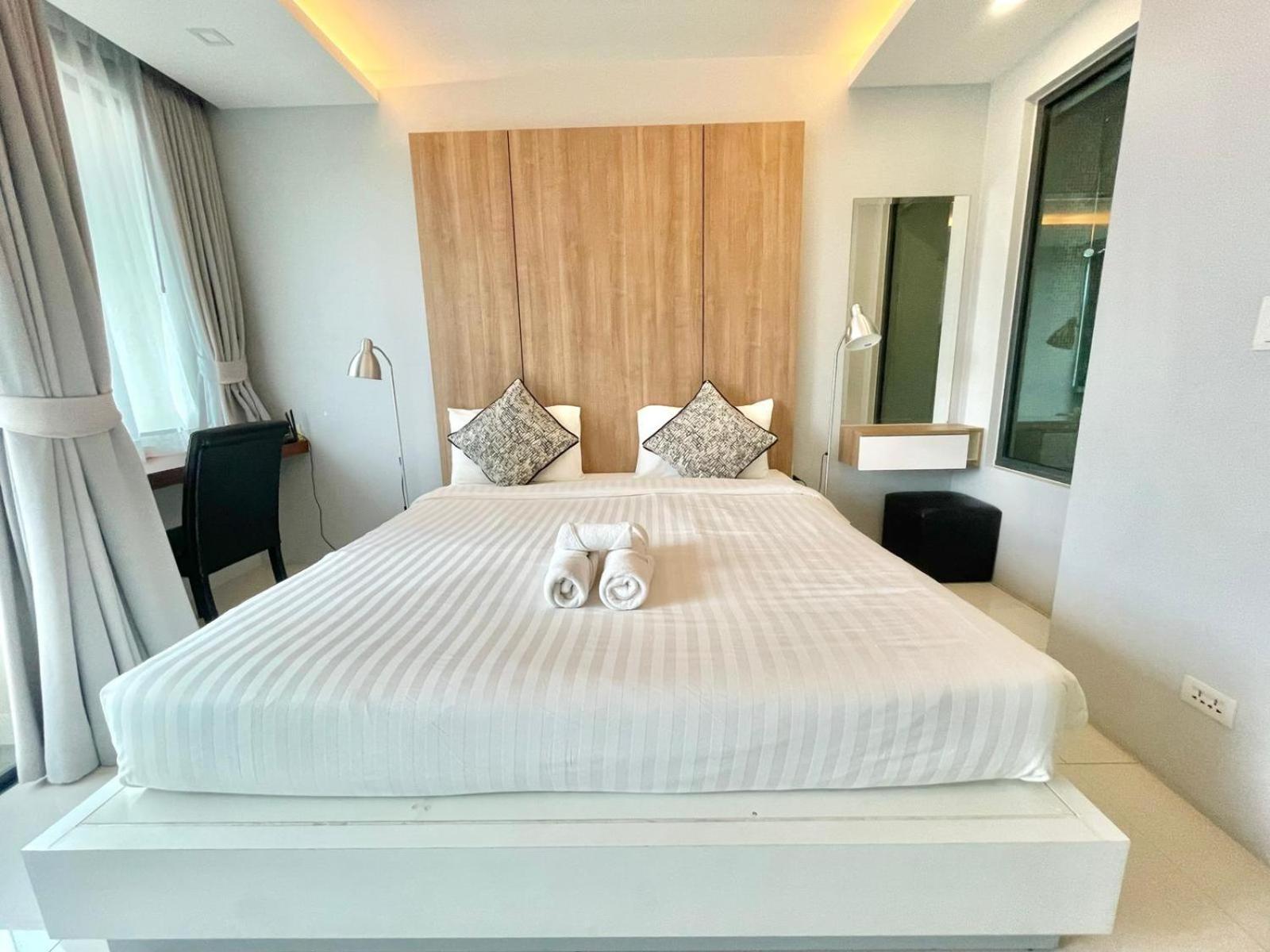 1 Bedroom Near - At The Tree Apartment *