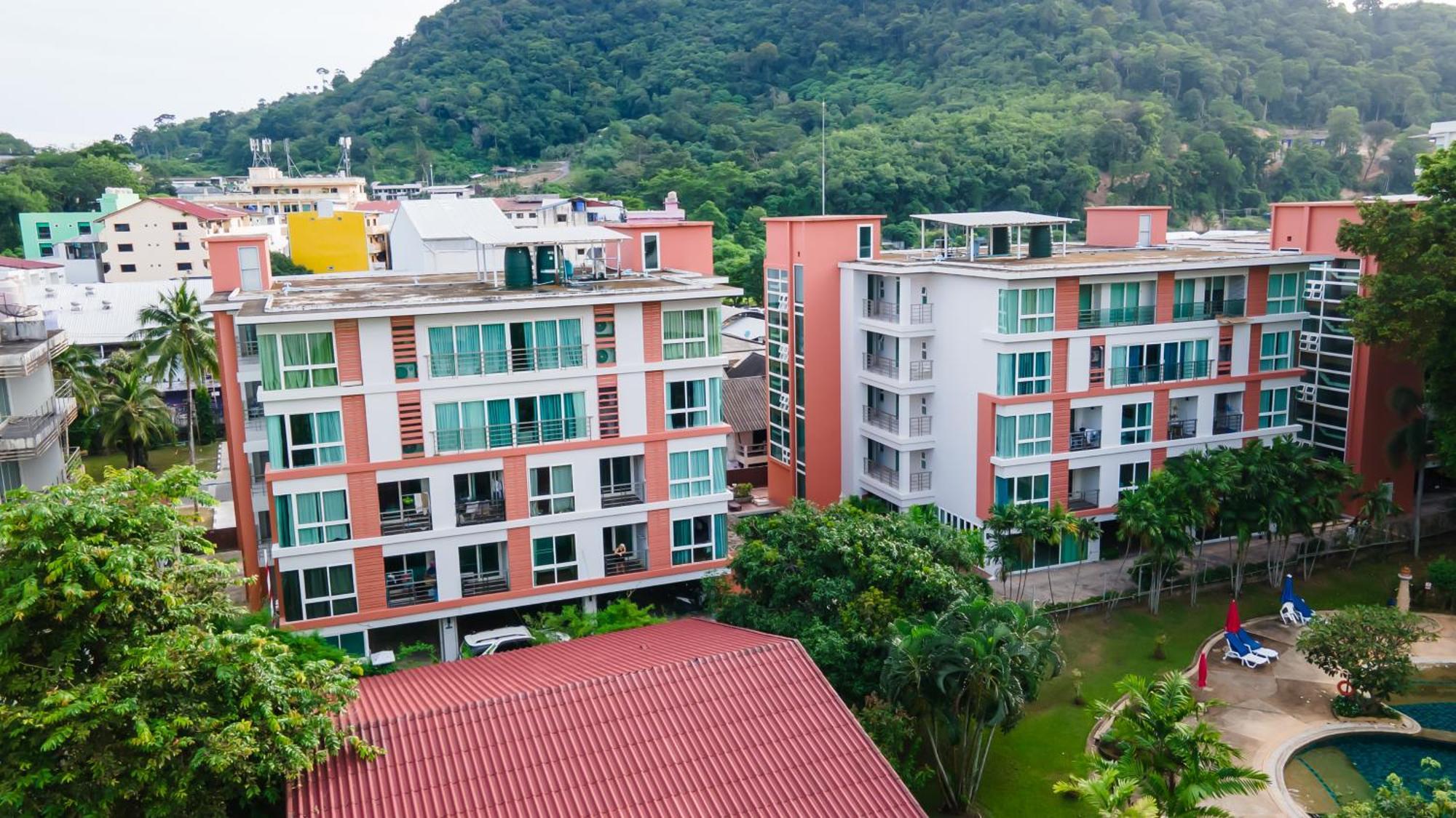 芭东精装两卧公寓 近马林夜市 芭东海滩 Apartment