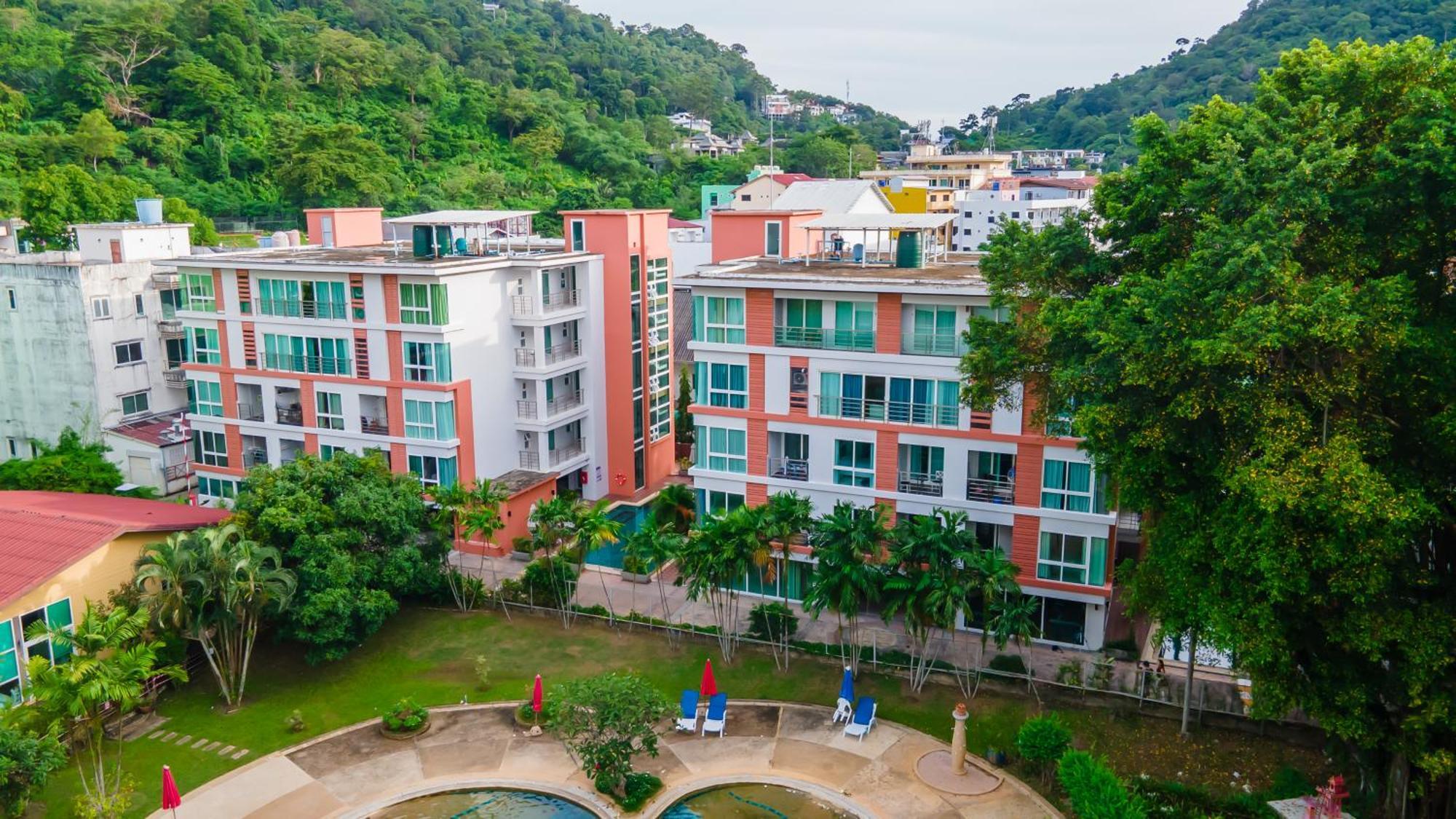 芭东精装两卧公寓 近马林夜市 芭东海滩 * Patong