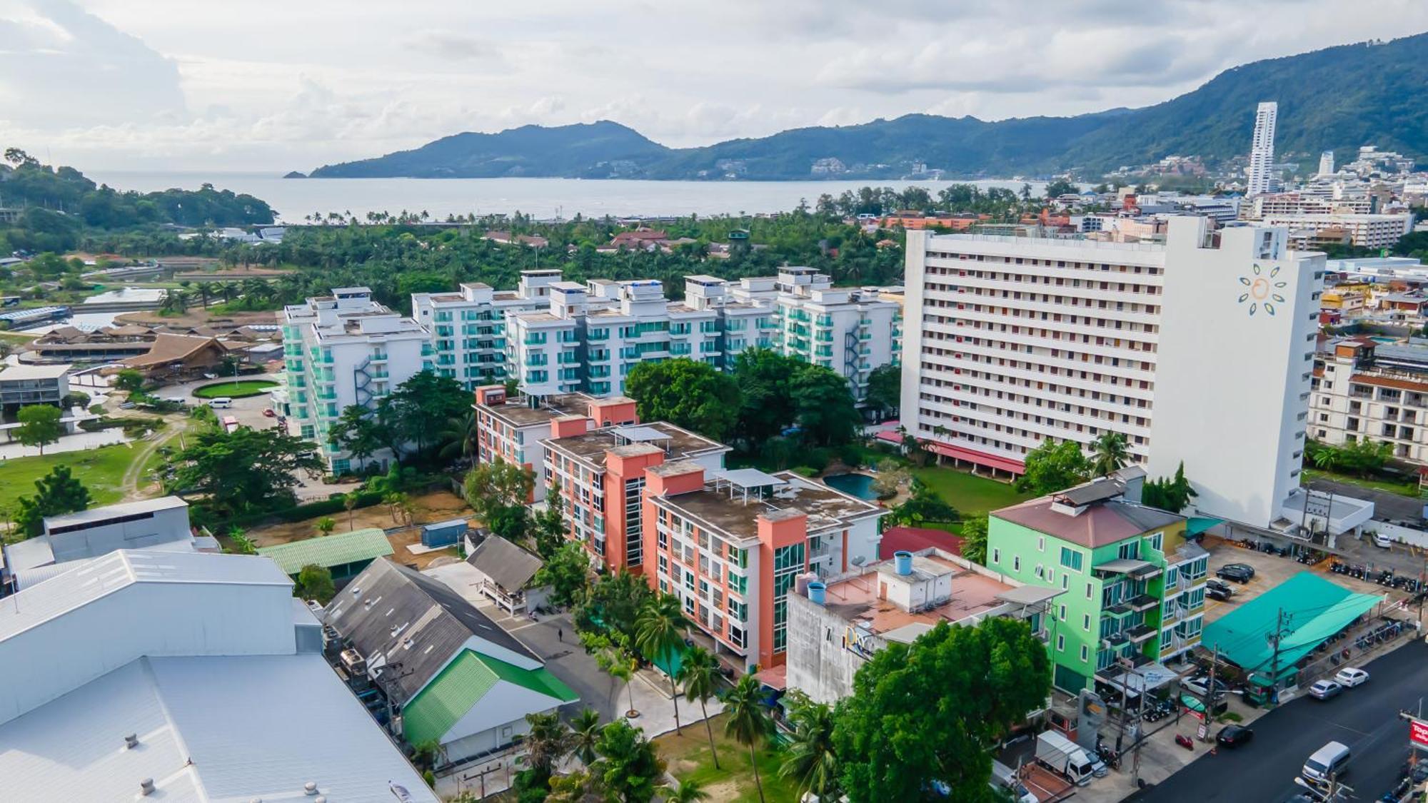 芭东精装两卧公寓 近马林夜市 芭东海滩 Patong
