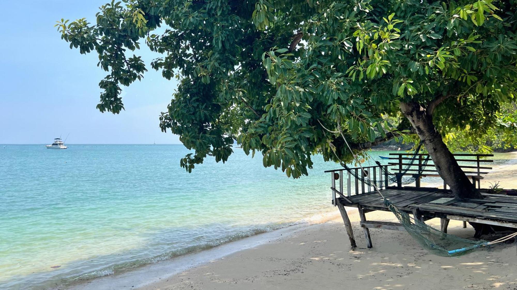 Apartment At The Spacious 2-level Design For 2-5, Ao Yon Phuket