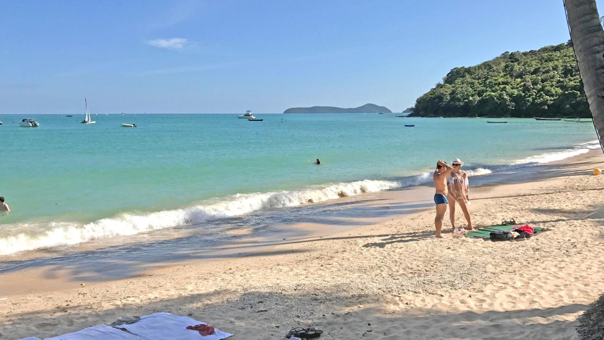 Apartment At The Spacious 2-level Design For 2-5, Ao Yon Phuket