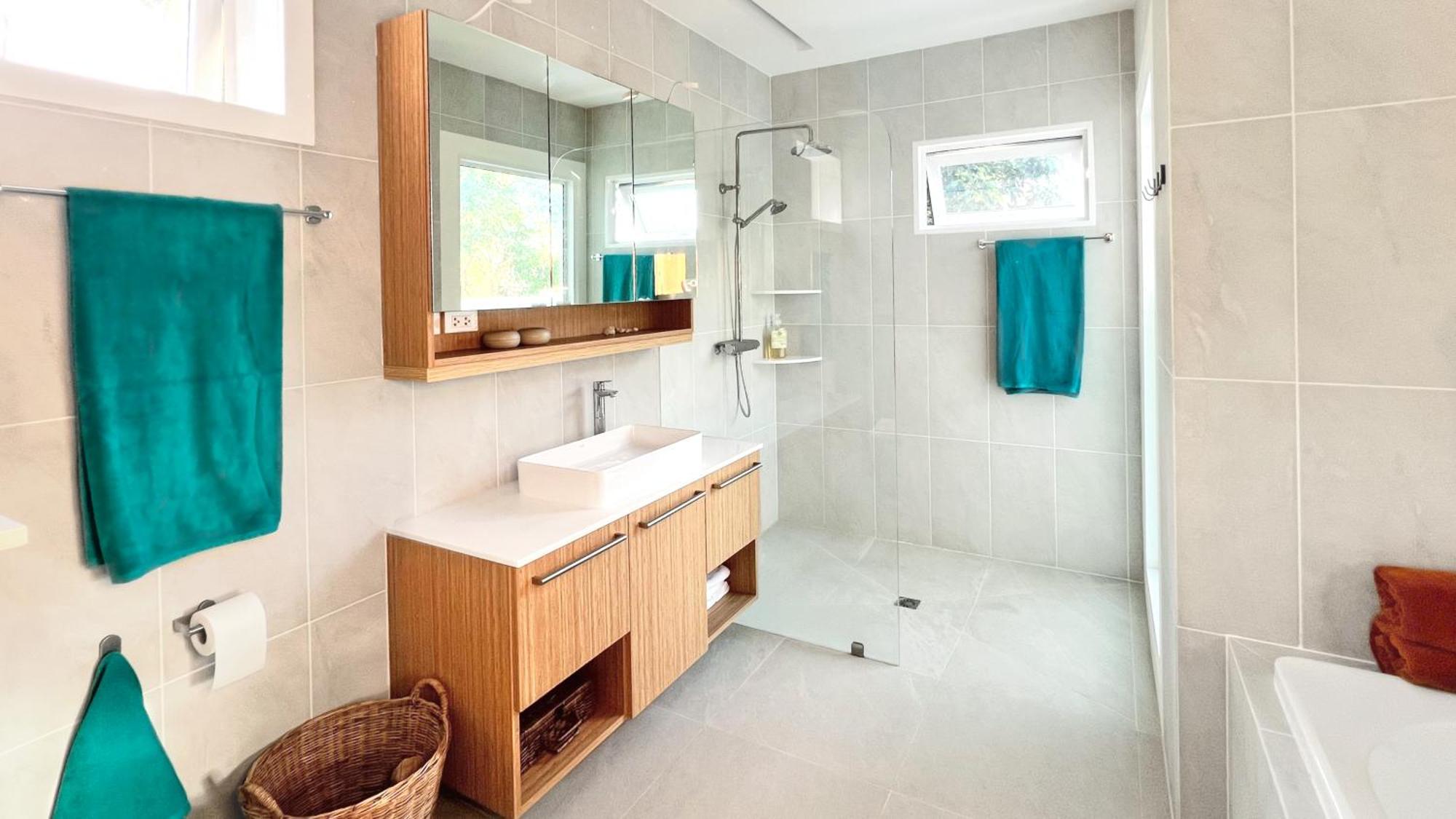 Apartment At The Spacious 2-level Design For 2-5, Ao Yon Phuket *