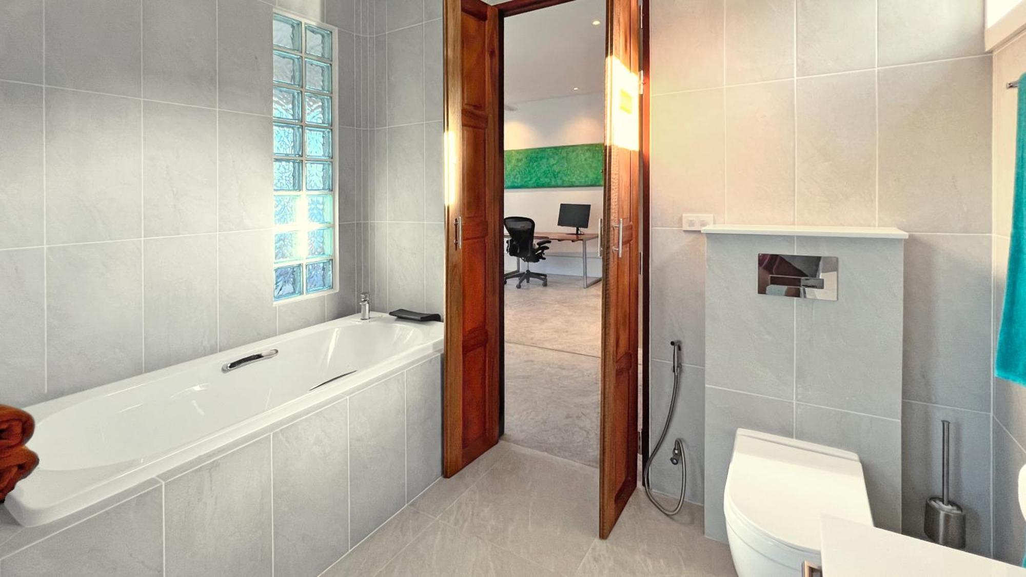 At The Spacious 2-level Design For 2-5, Ao Yon Phuket Apartment Ban Ao Makham