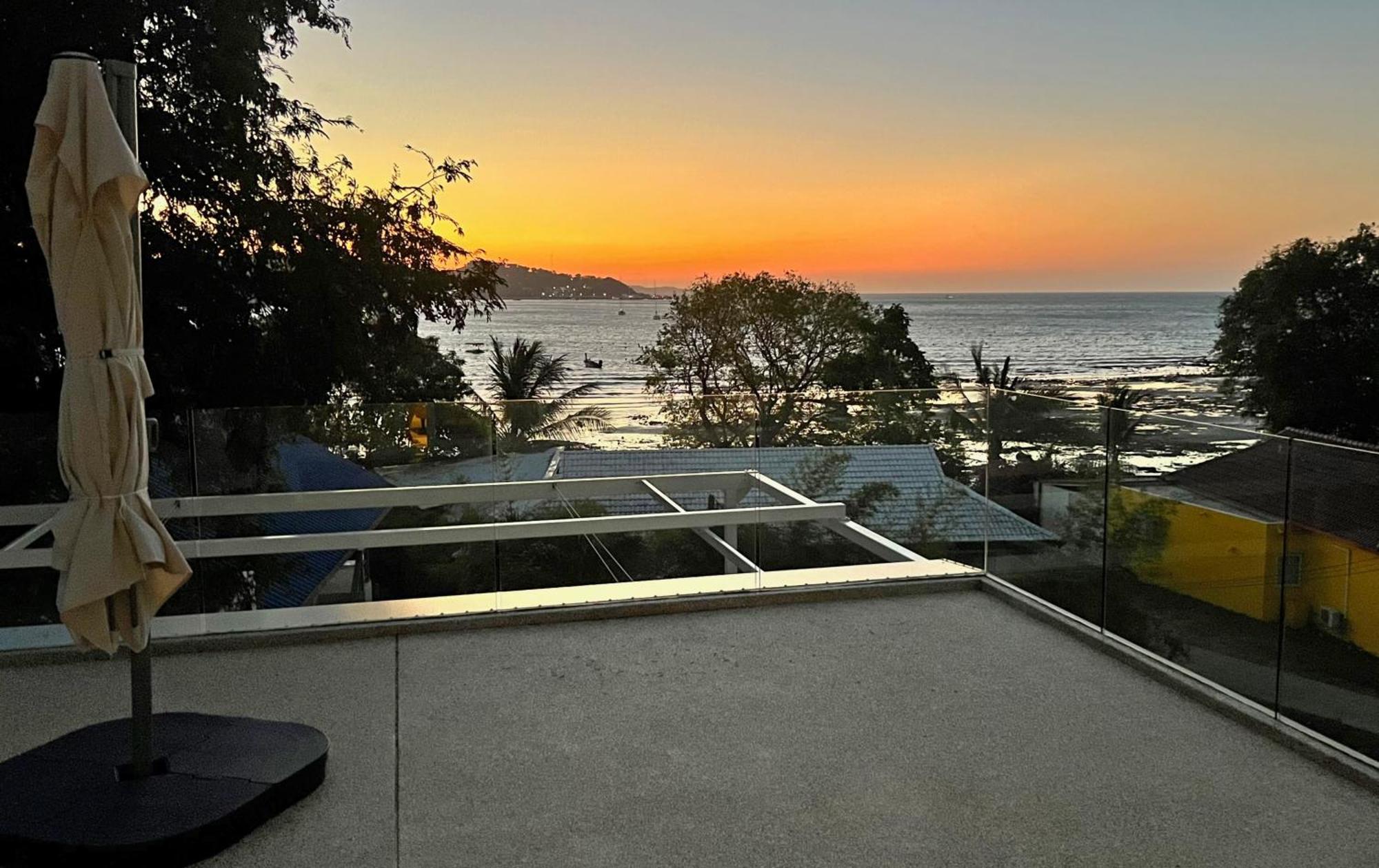 Apartment At The Spacious 2-level Design For 2-5, Ao Yon Phuket
