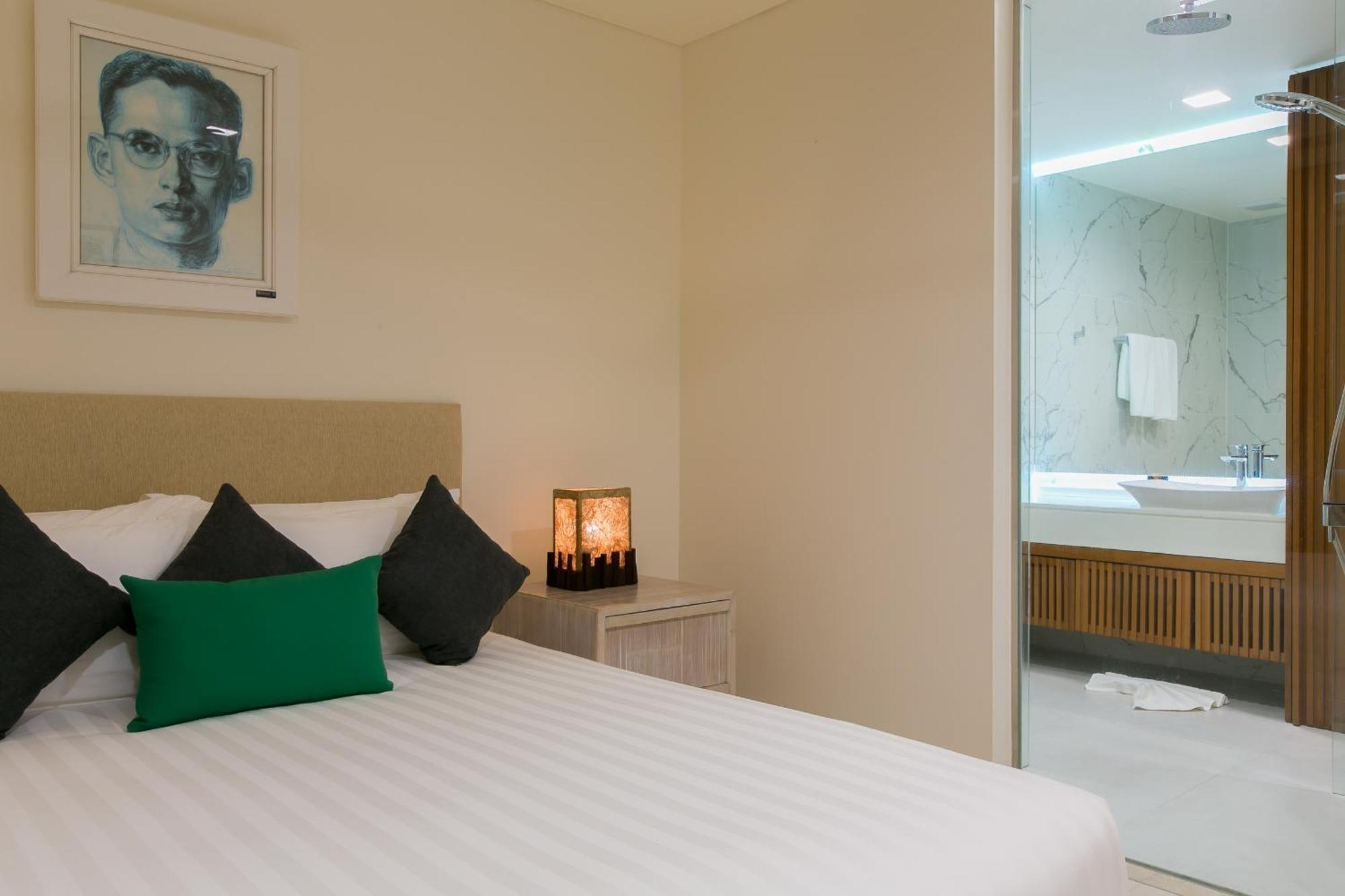The Heights Penthouse A5 3bedrooms Seaview Near