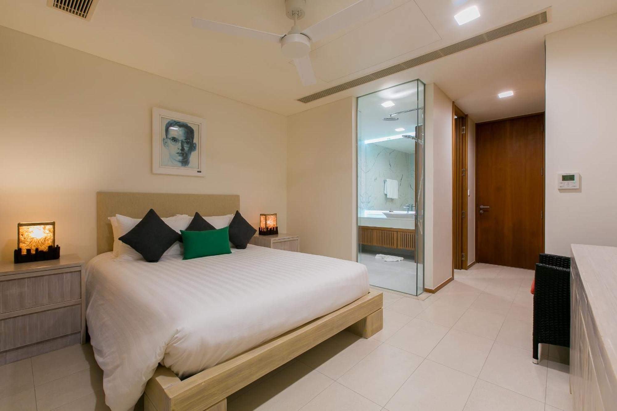 The Heights Penthouse A5 3bedrooms Seaview Near