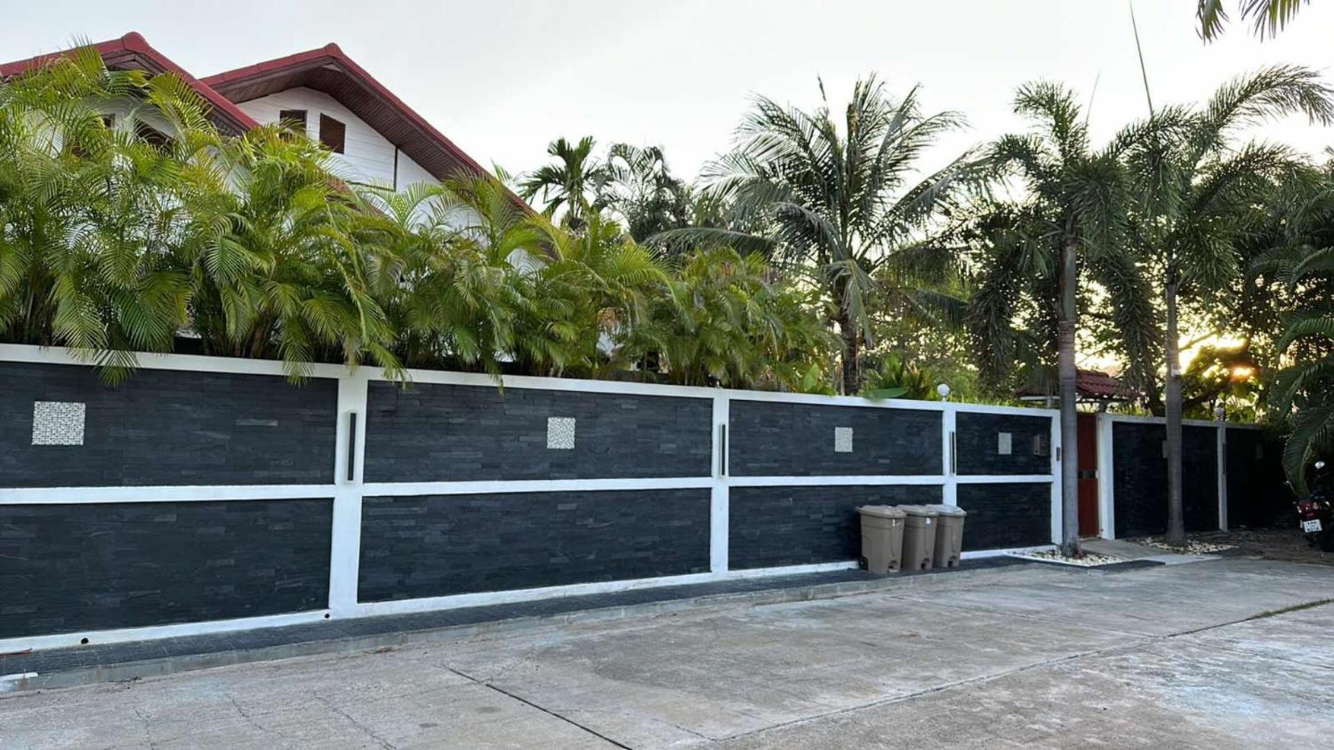 Happy Villa Rawai