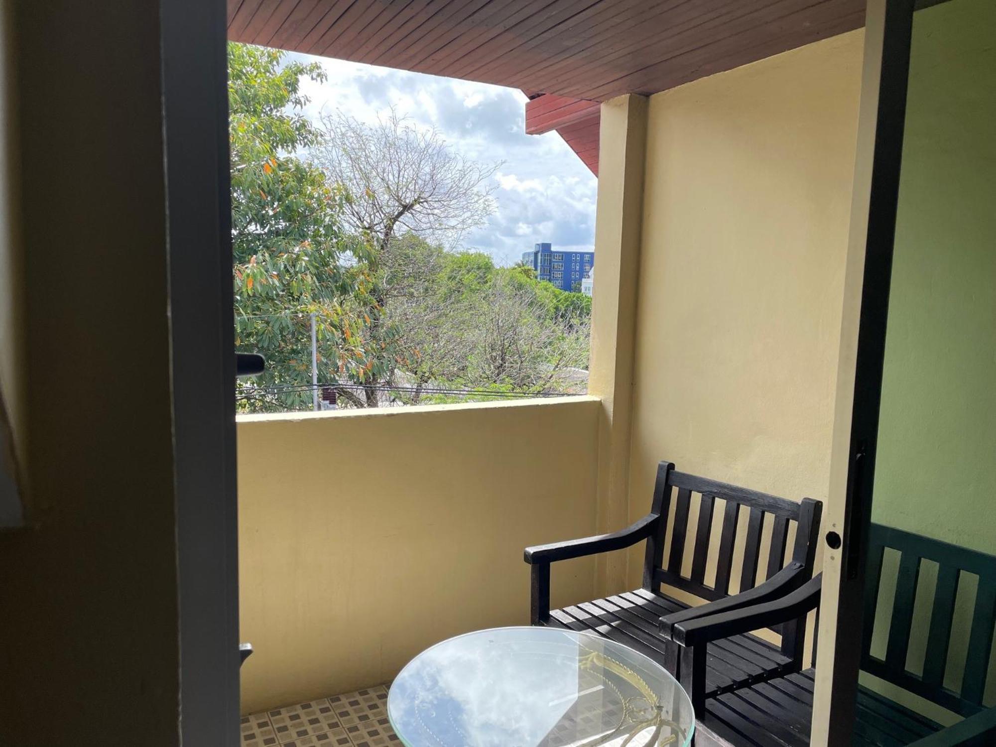 Hotel Nawaporn Place Phuket