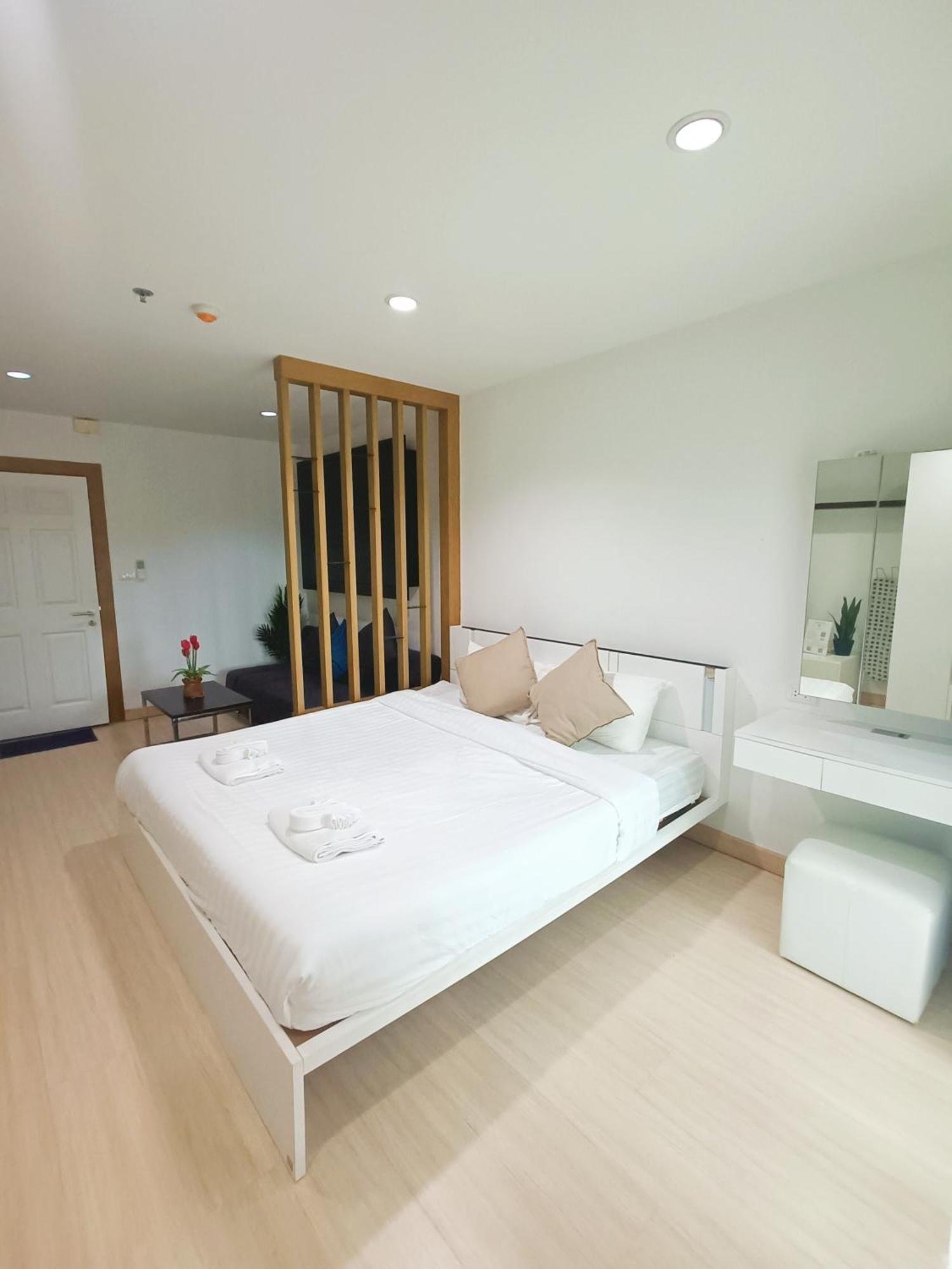 The View Suan Luang By Cwp, Town