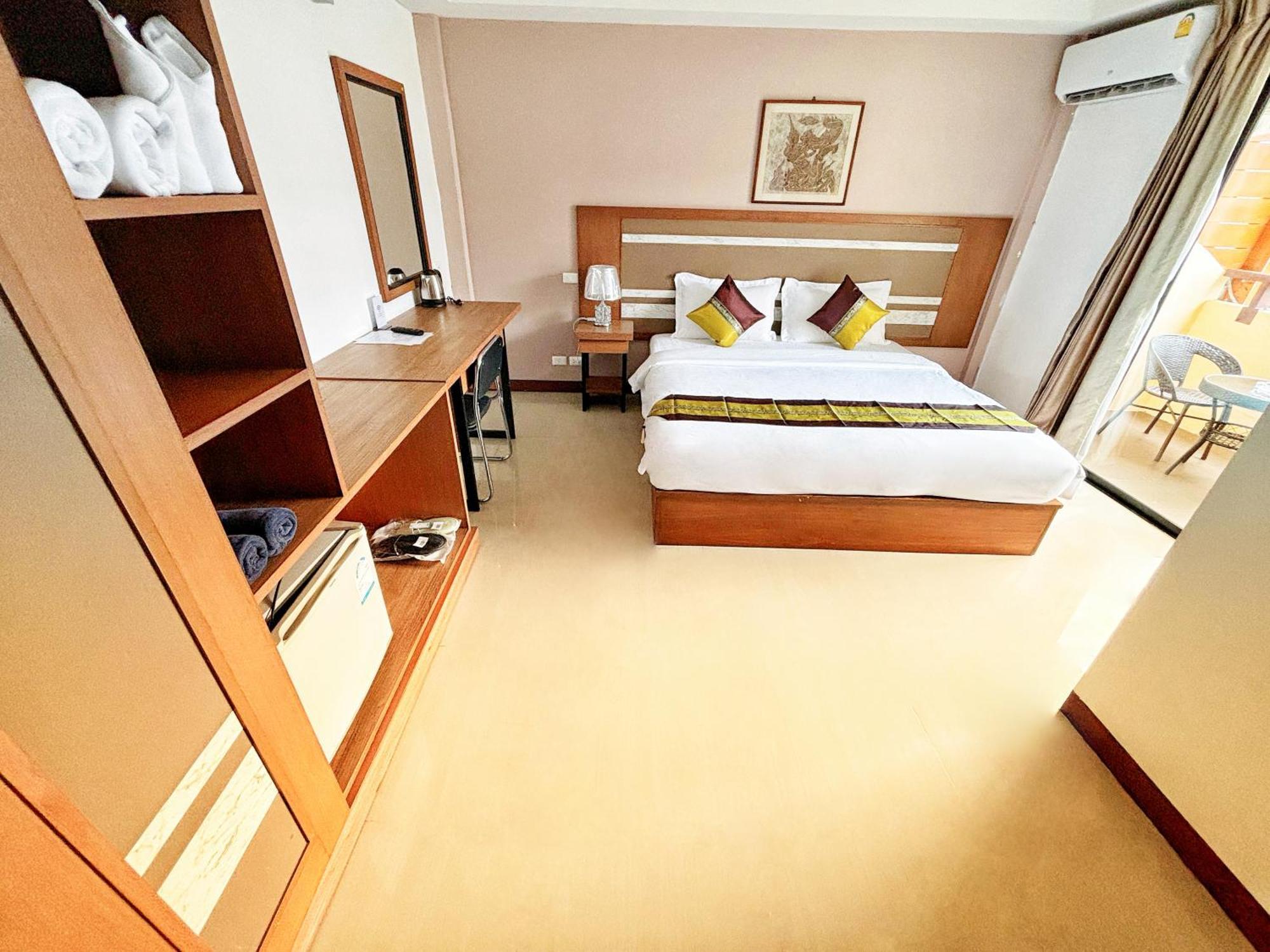 V Hotel Patong
