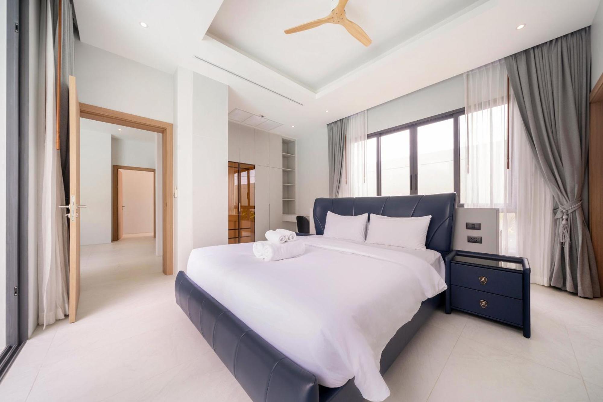 Exclusive & Luxurious 5br Tropical Pool Mouana Grande 96-3 Villa Ban Bang Khu (Phuket)