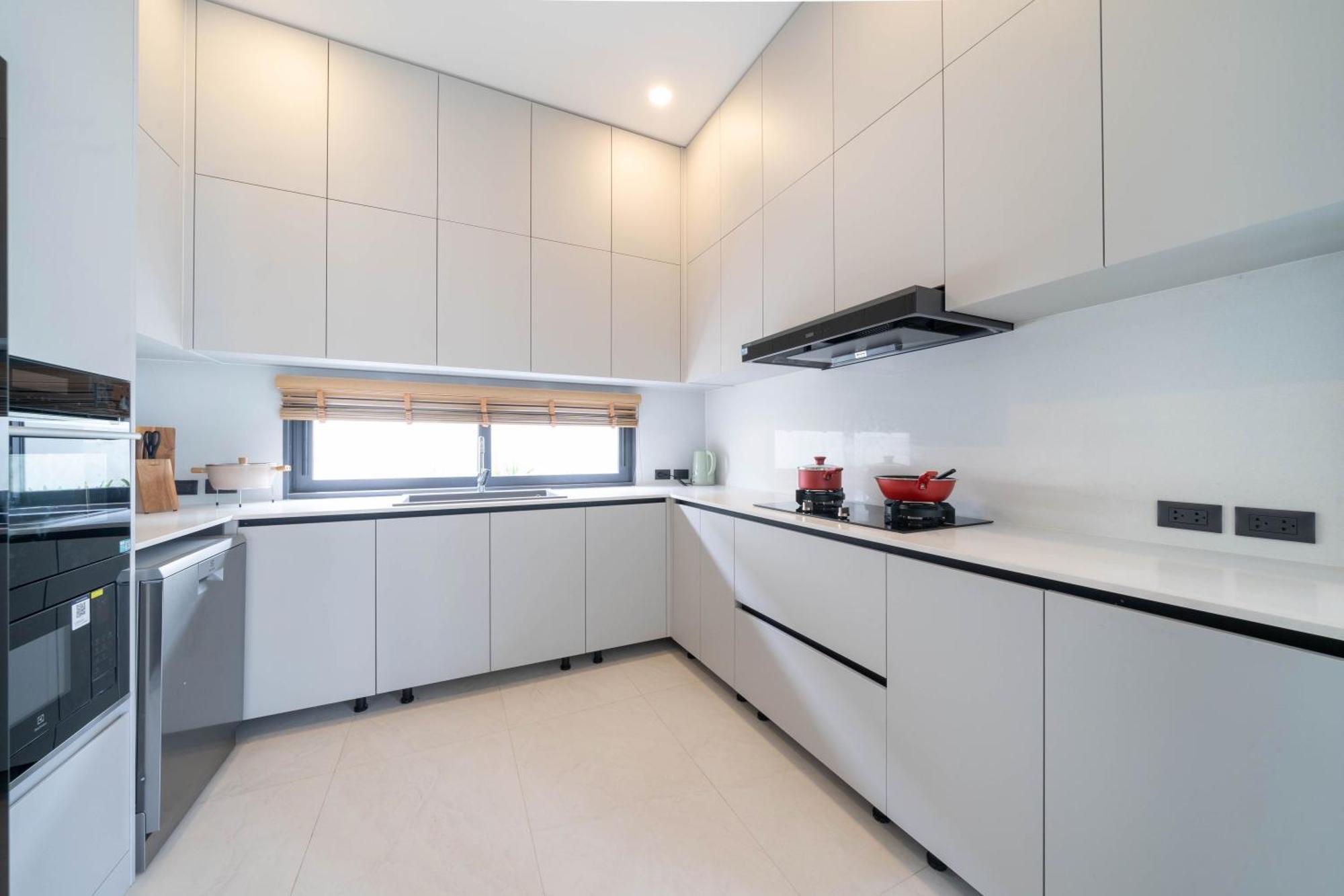 Exclusive & Luxurious 5br Tropical Pool Mouana Grande 96-3 * Ban Bang Khu (Phuket)