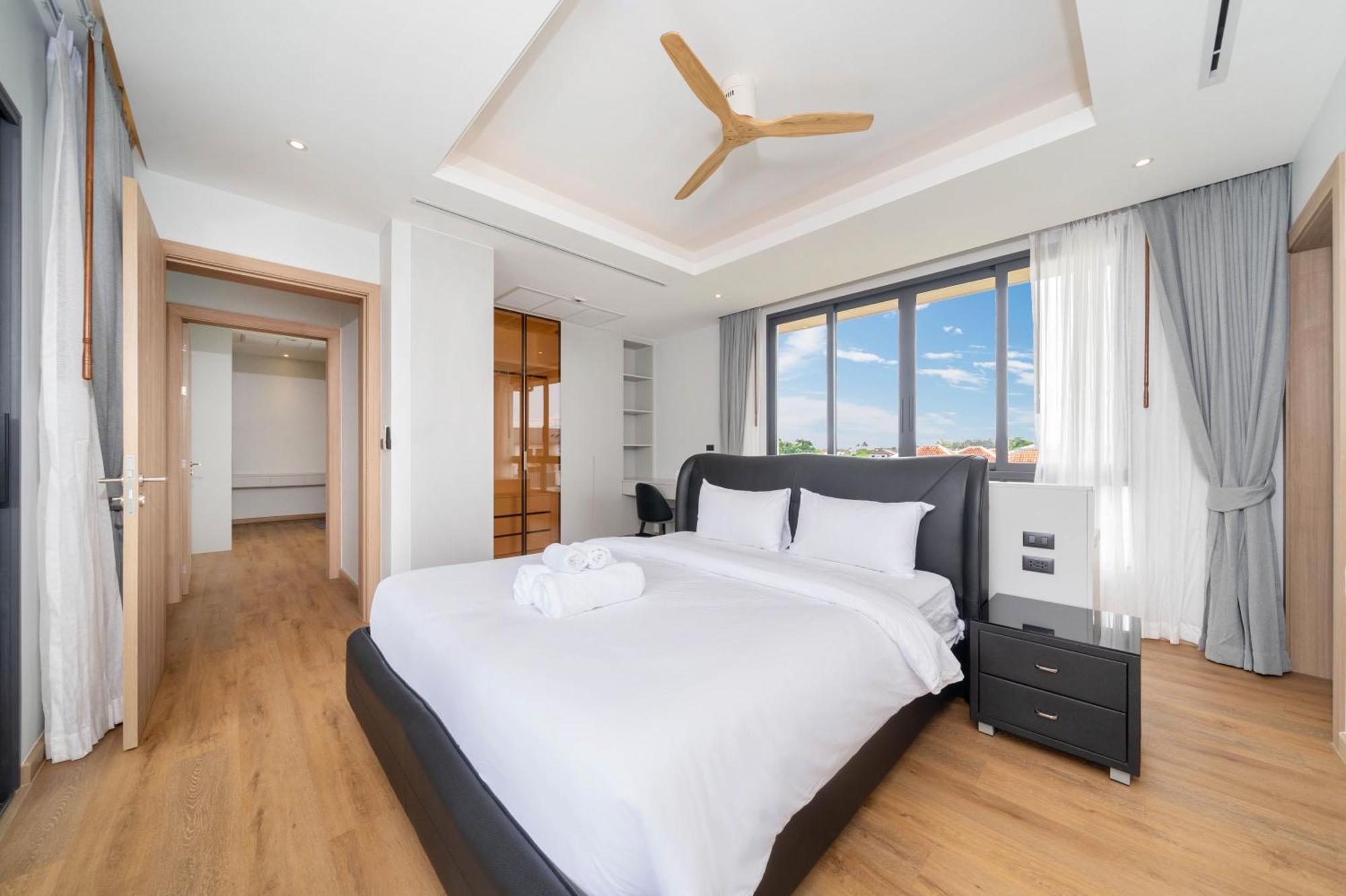 Villa Exclusive & Luxurious 5br Tropical Pool Mouana Grande 96-3 Ban Bang Khu (Phuket)