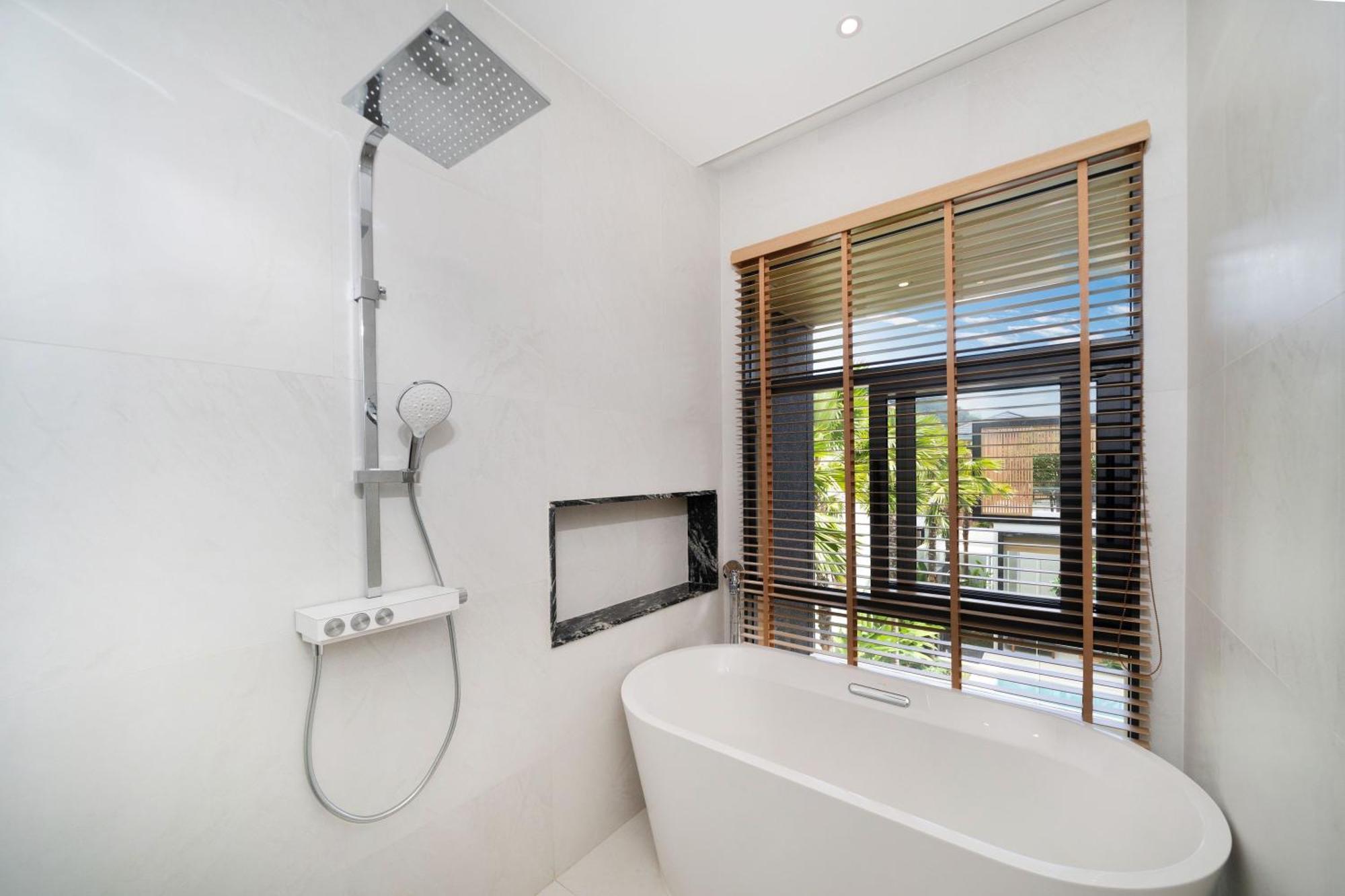 Exclusive & Luxurious 5br Tropical Pool Mouana Grande 96-3 * Ban Bang Khu (Phuket)