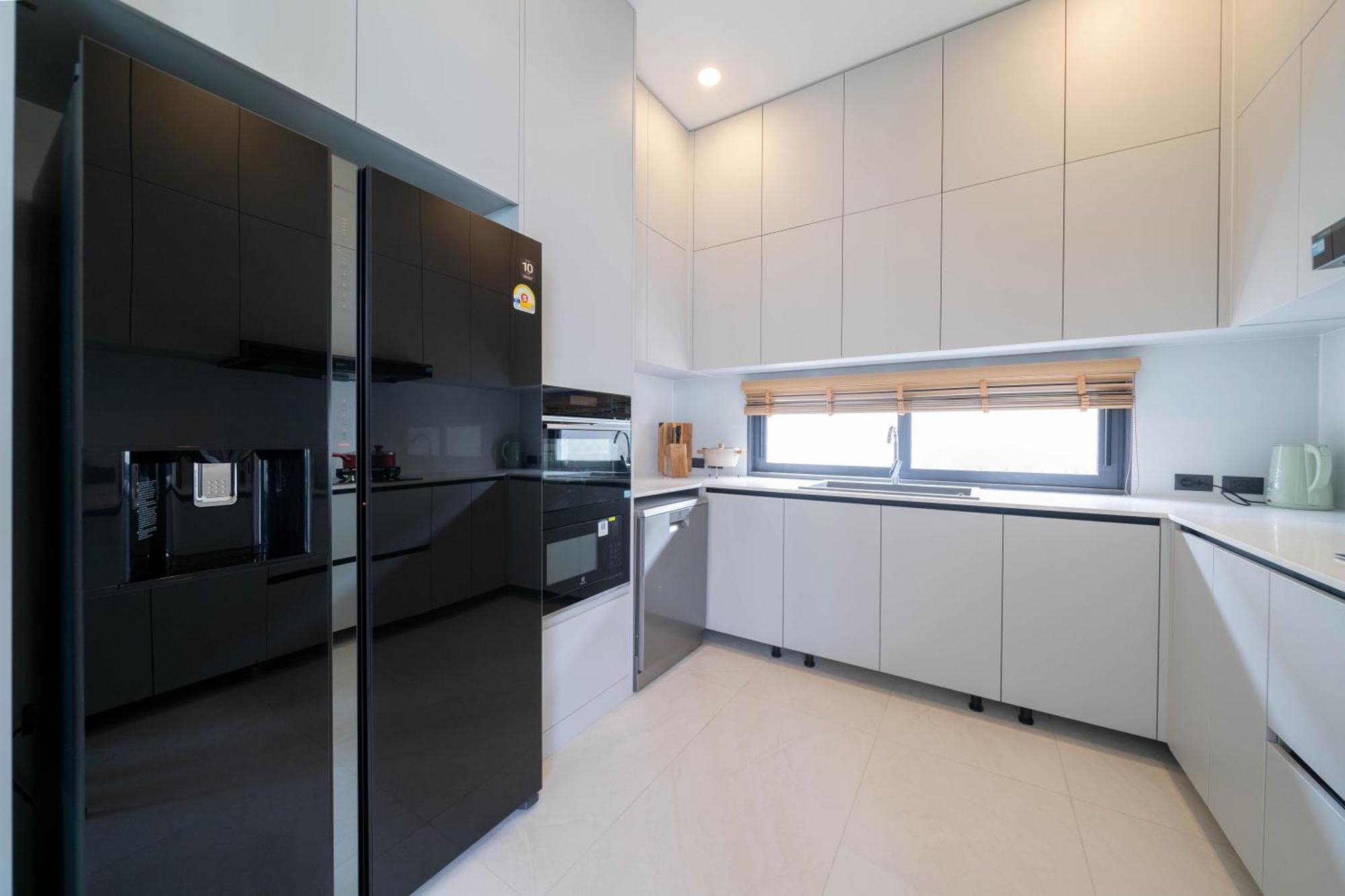 Exclusive & Luxurious 5br Tropical Pool Mouana Grande 96-3 Ban Bang Khu (Phuket)