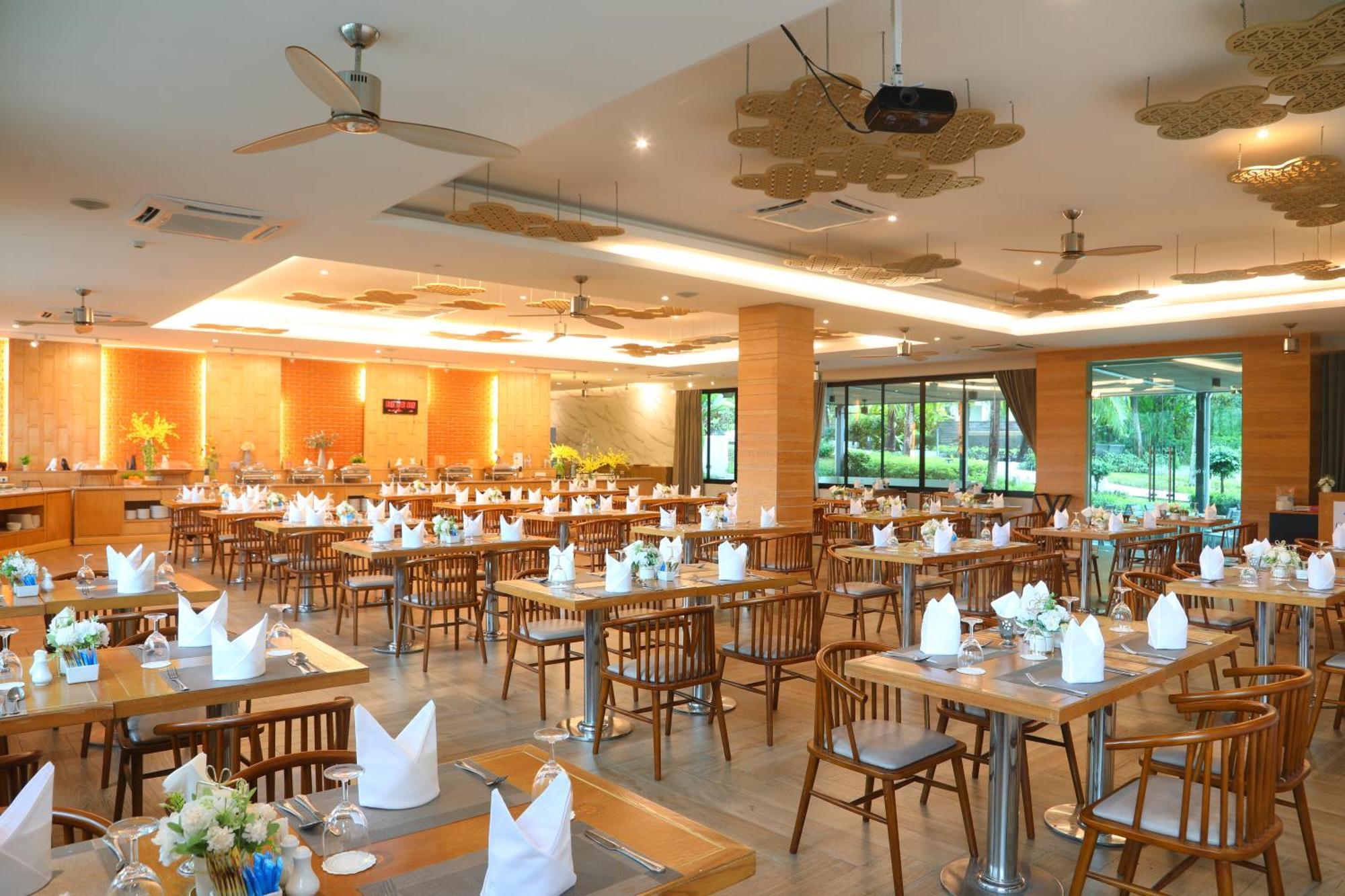 Craft & Villas, Town 5* Phuket