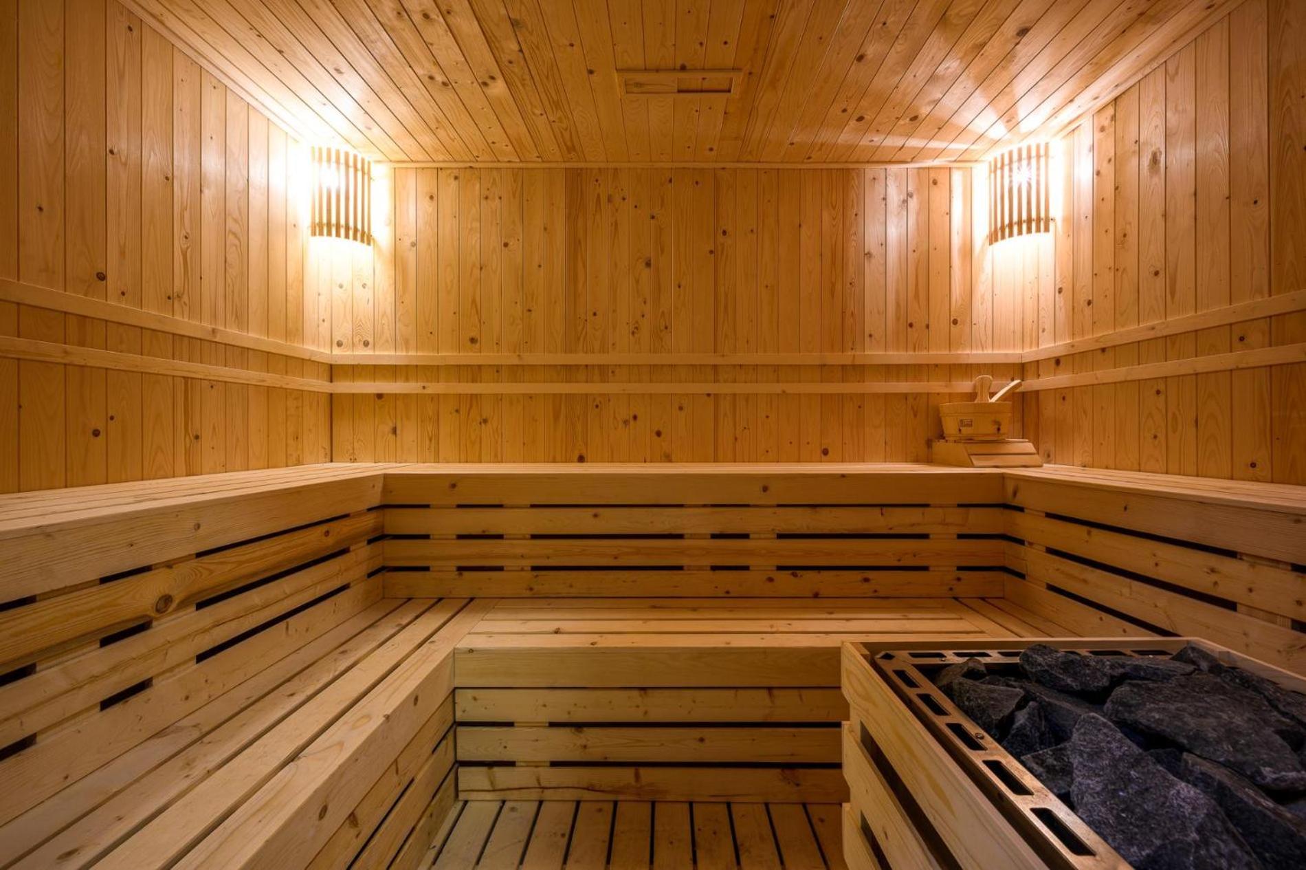 Deluxe With Sea View And Jacuzzi Apartment *