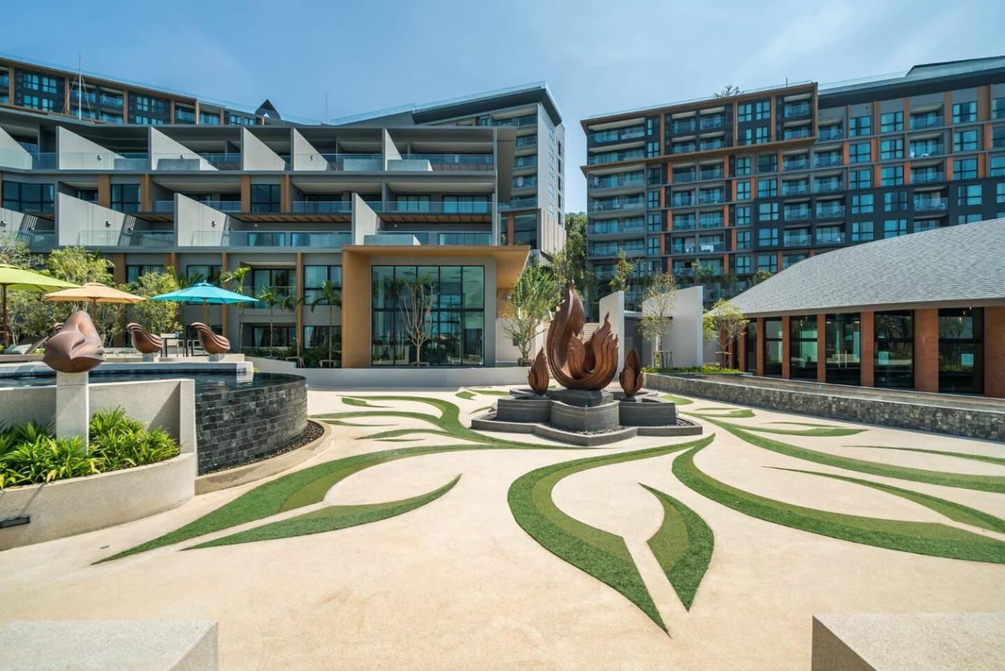 Deluxe With Sea View And Jacuzzi Apartment