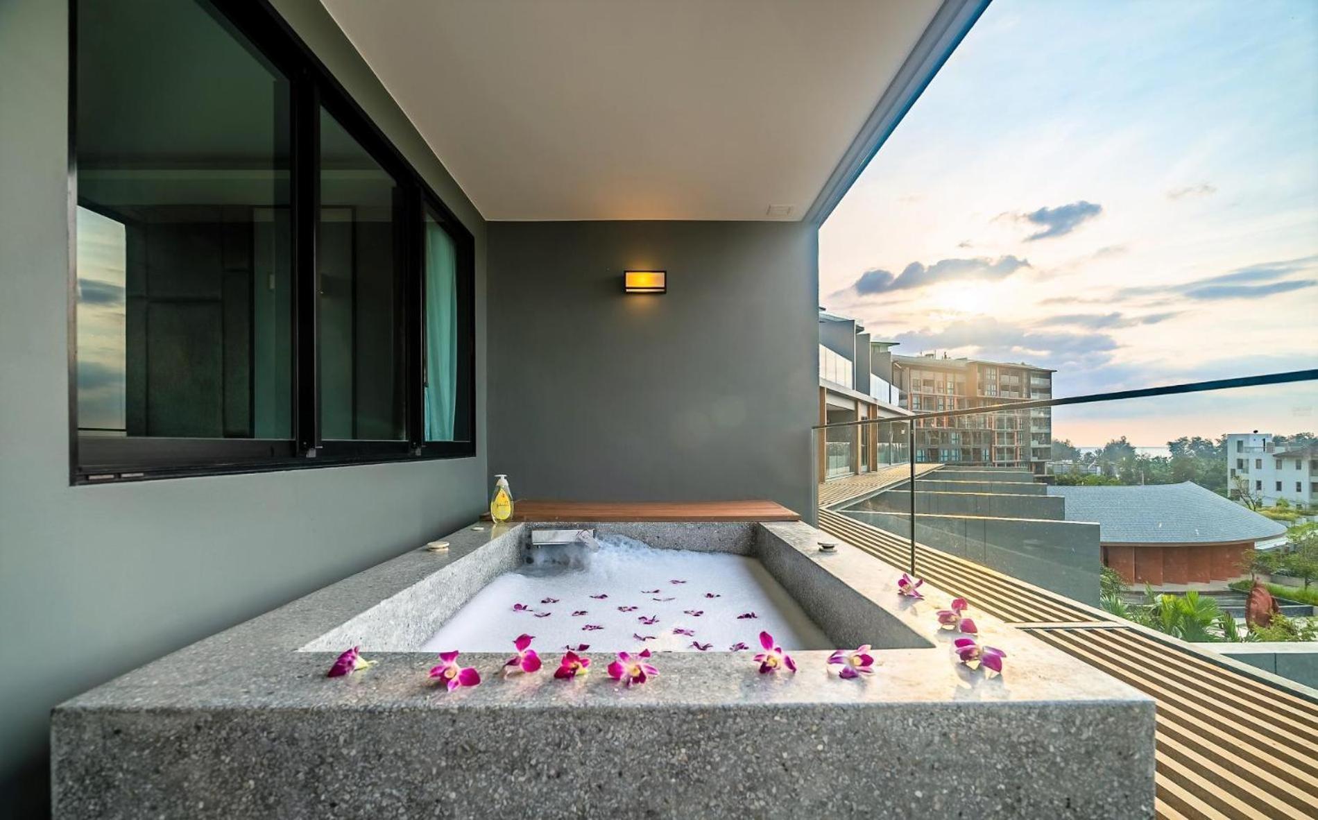 Apartment Deluxe With Sea View And Jacuzzi *